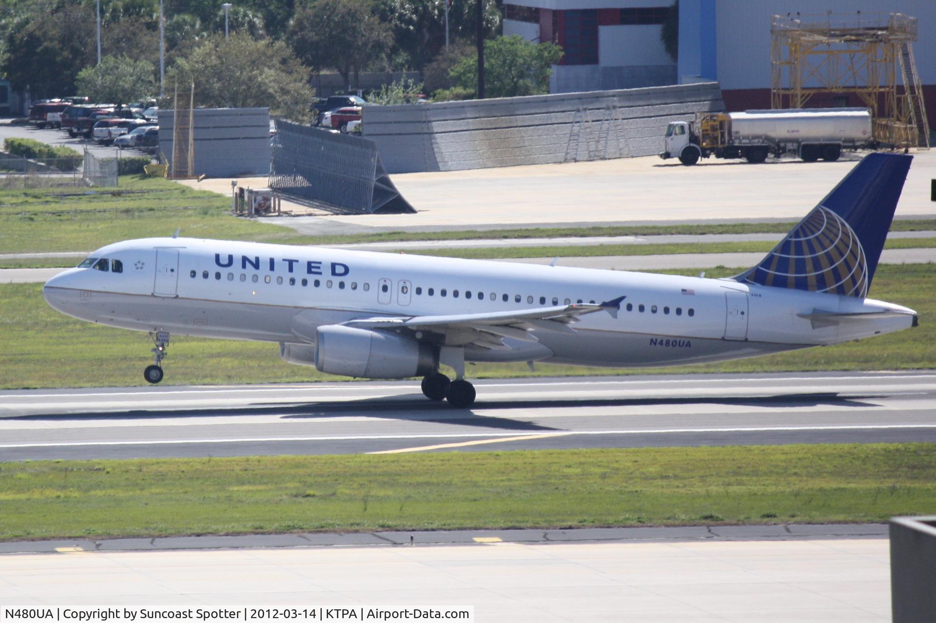 N480UA, 2001 Airbus A320-232 C/N 1555, United Flight 569 departs Runway 1R at Tampa International Airport enroute to Chicago-O'Hare International Airport