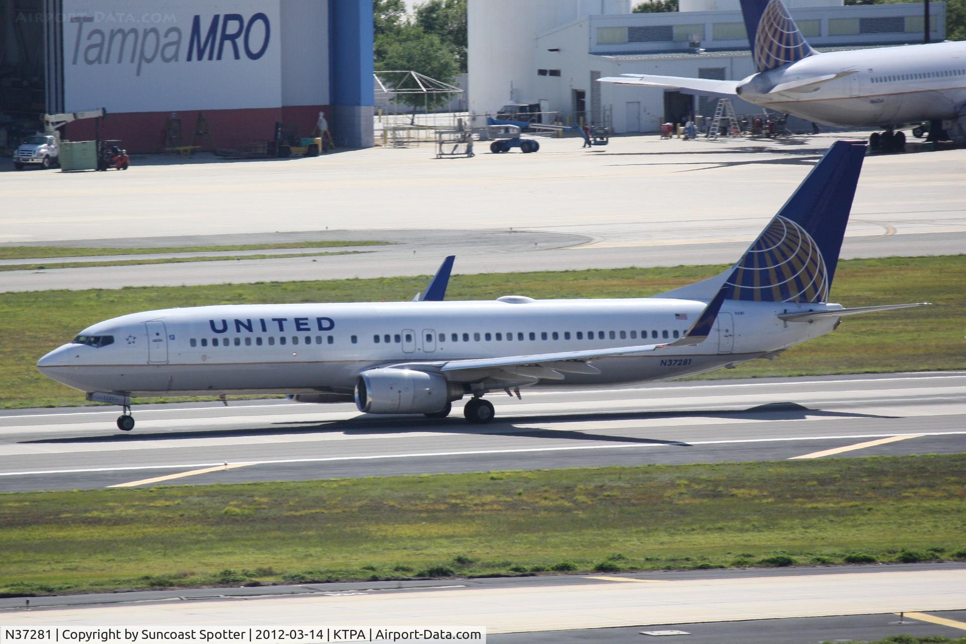 N37281, 2003 Boeing 737-824 C/N 31599, United Flight 1509 departs Runway 1R at Tampa International Airport enroute to Houston Bush International Airport