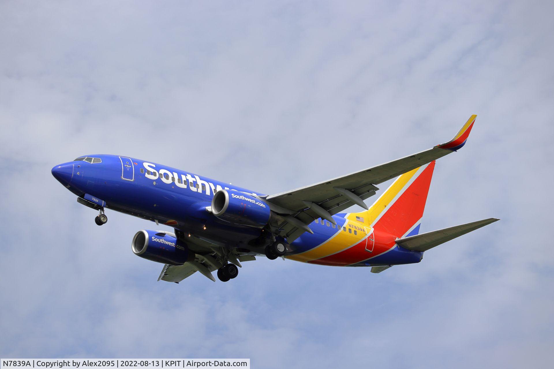 N7839A, 2001 Boeing 737-73V C/N 30243, Southwest #1556 KMCO-KPIT