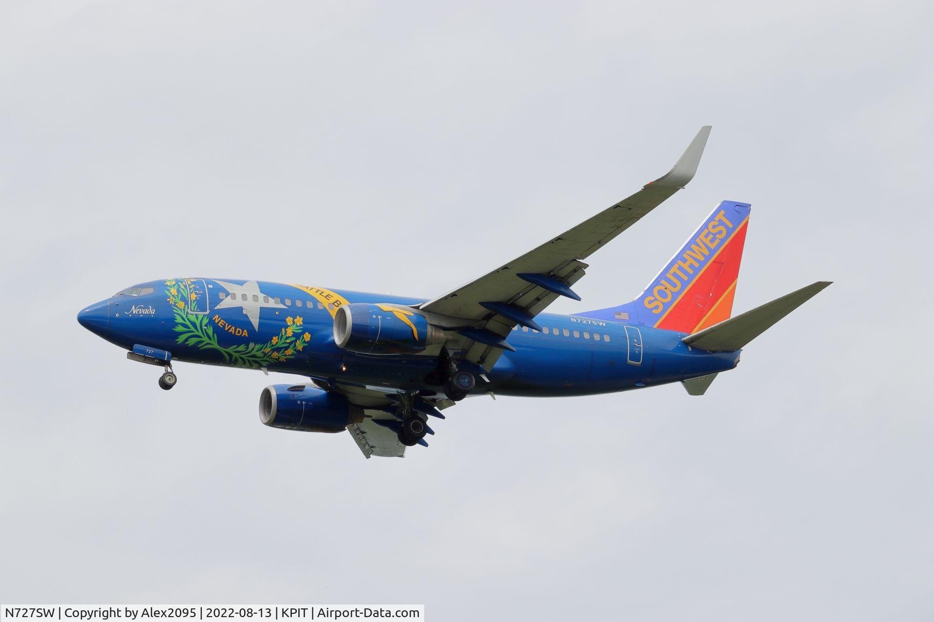 N727SW, 1999 Boeing 737-7H4 C/N 27859, Southwest #3845 KMYR-KPIT