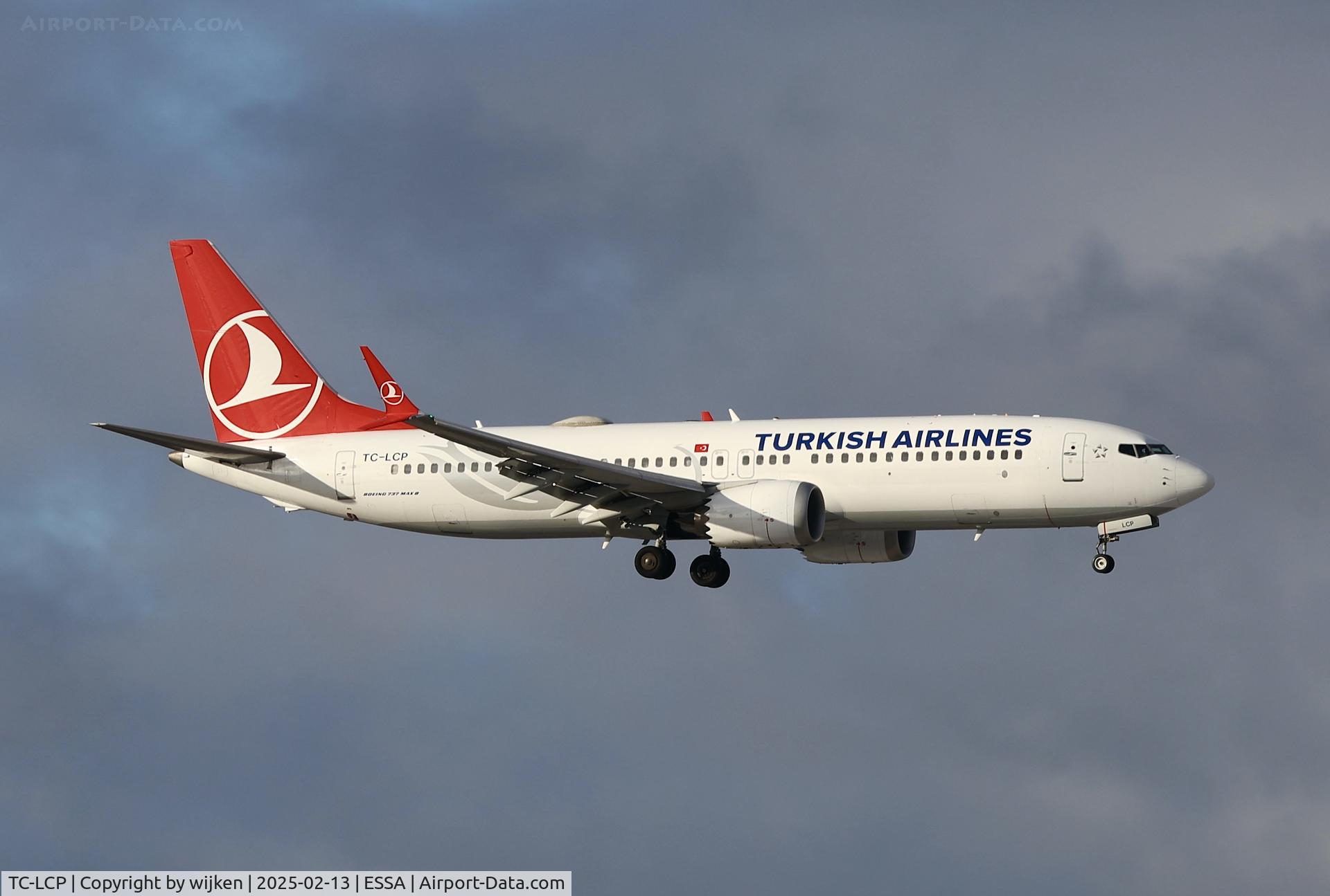 TC-LCP, Boeing 737-8 MAX C/N 60058, Rwy 01L
