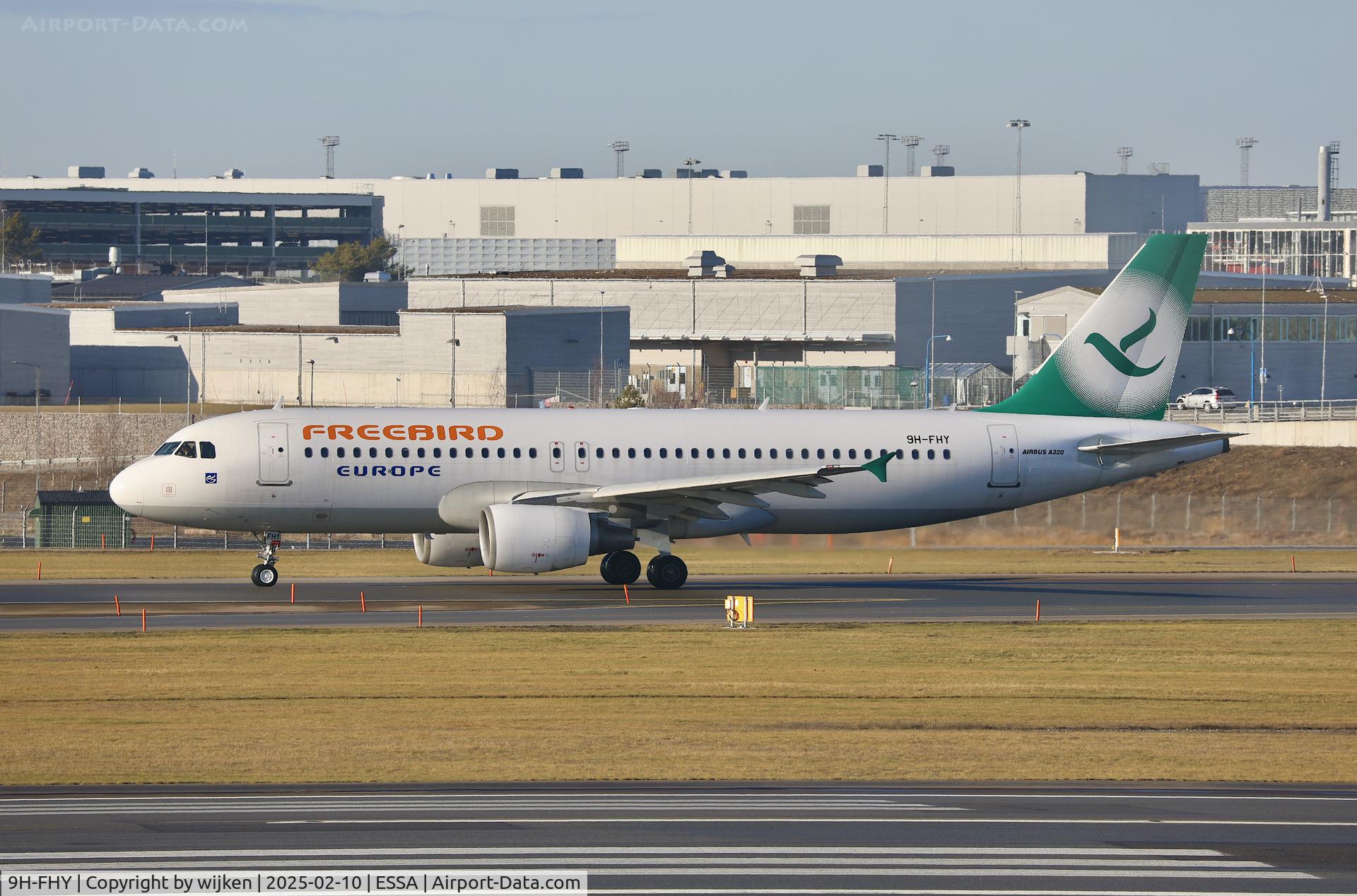 9H-FHY, 2009 Airbus A320-214 C/N 3891, Twy W