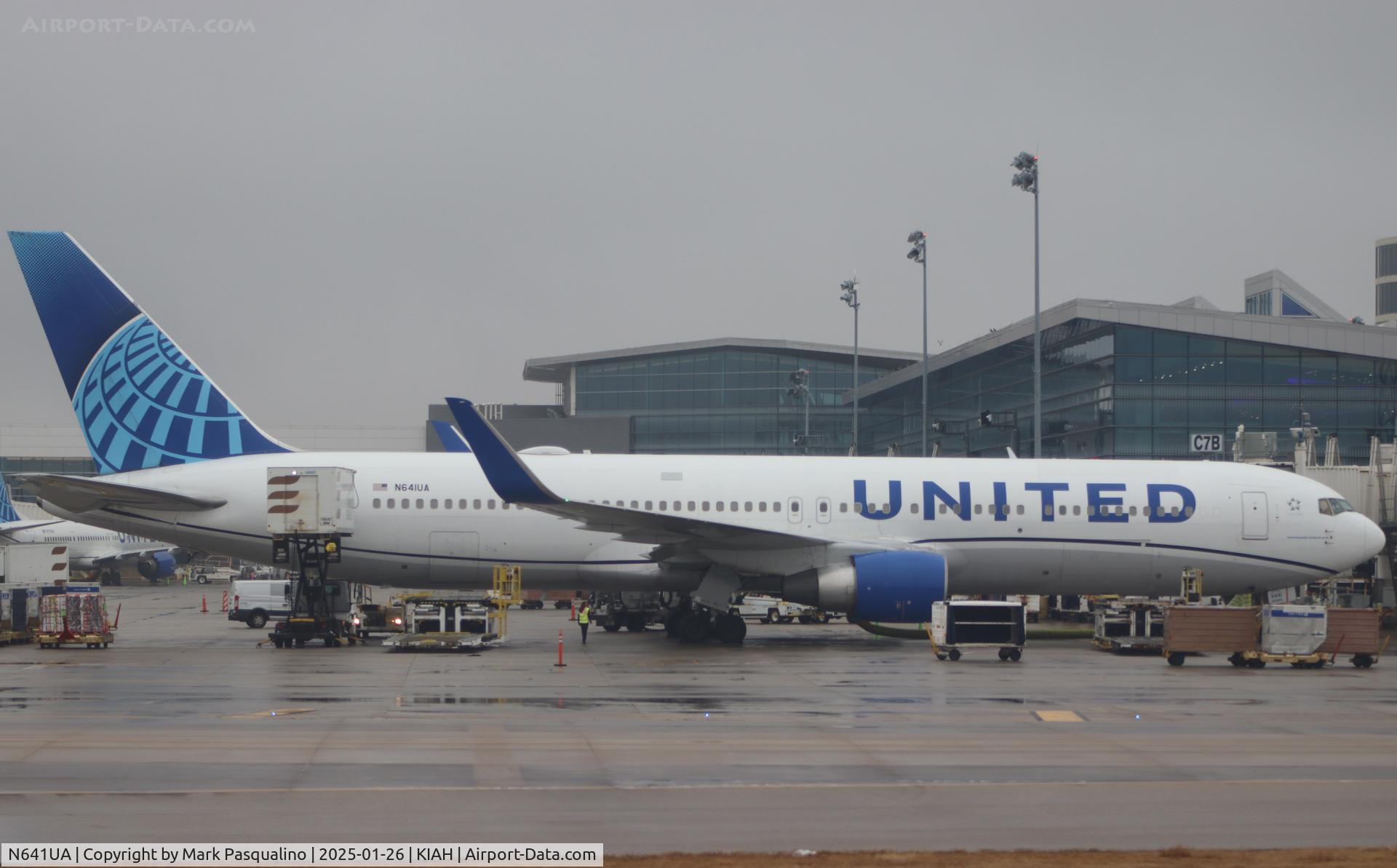 N641UA, 1991 Boeing 767-322/ER C/N 25091, Boeing 767-322/ER
