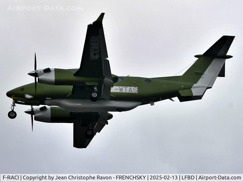 F-RACI, Beechcraft B300C (350i) C/N FL-1031, Force Aerienne Francaise MEDOC03 - F-WTAS