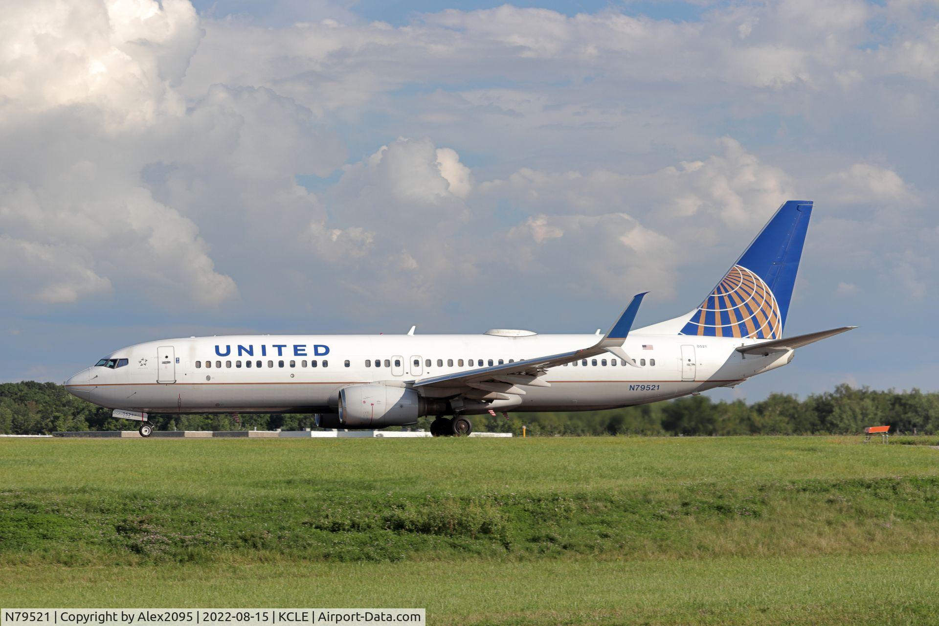N79521, 2010 Boeing 737-824 C/N 31662, United #486 KCLE-KDEN