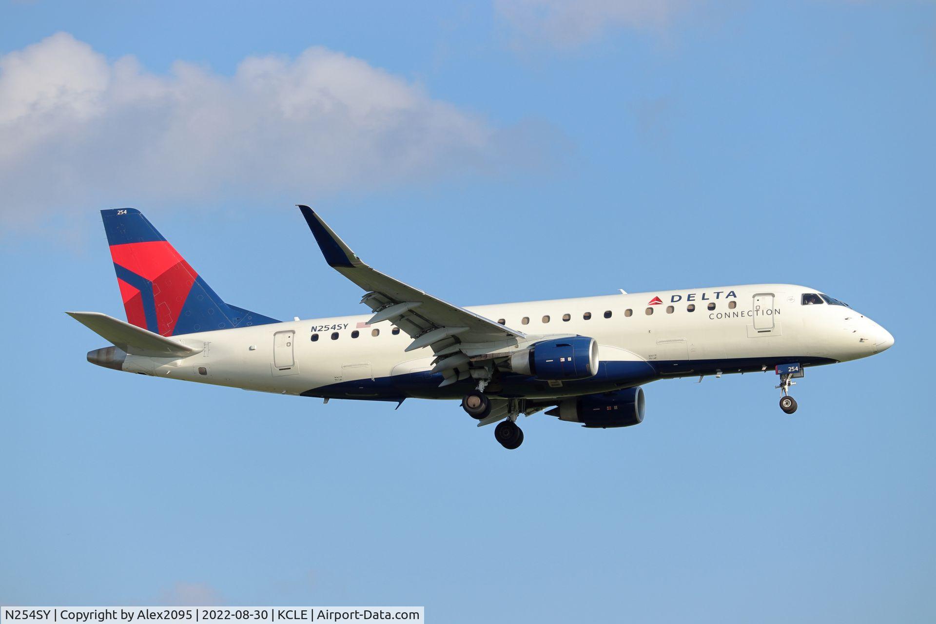 N254SY, 2016 Embraer 175LR (ERJ-170-200LR) C/N 17000621, Delta Connection #3777 KMSP-KCLE