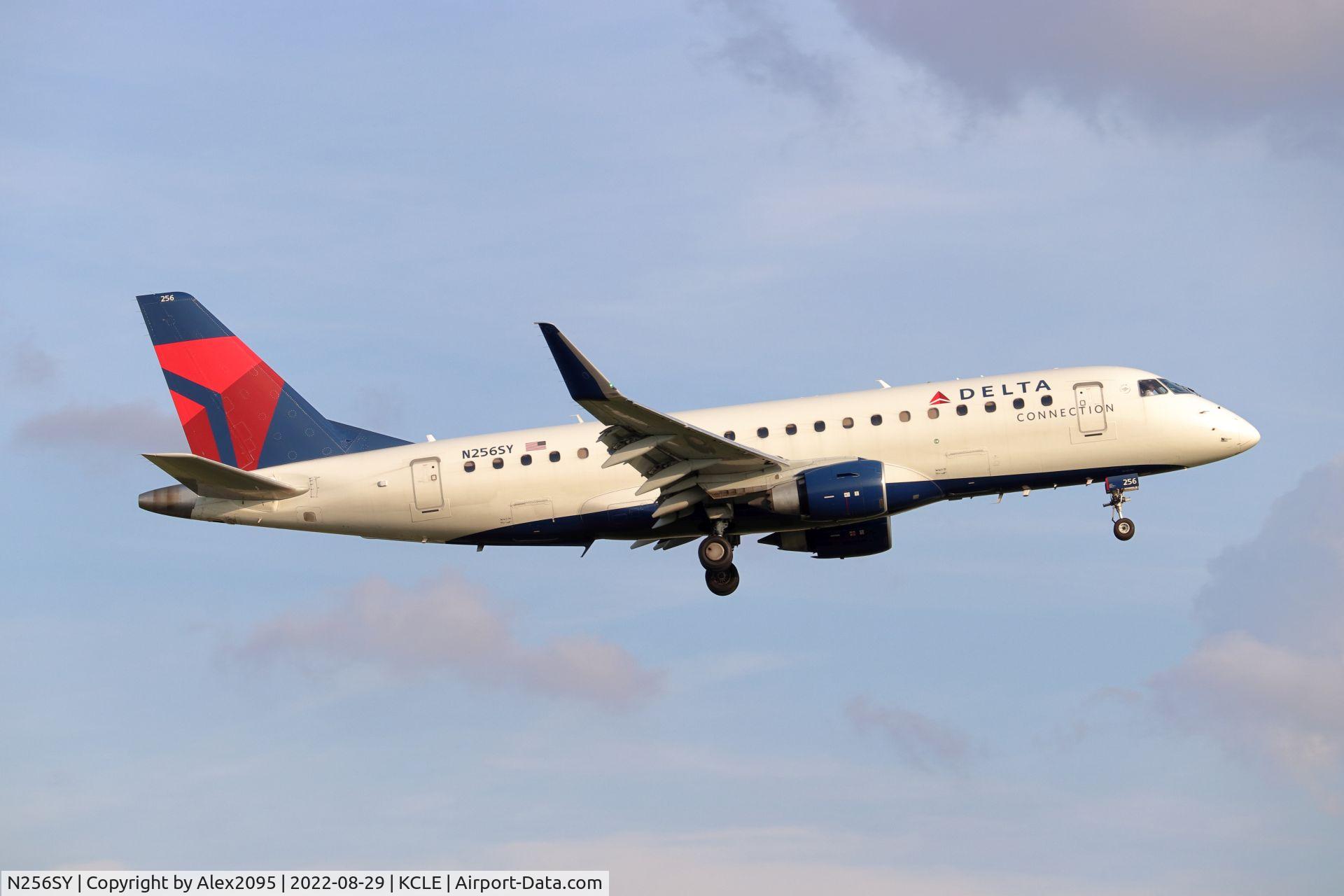 N256SY, 2017 Embraer 175LR (ERJ-170-200LR) C/N 17000647, Delta Connection #3777 KMSP-KCLE