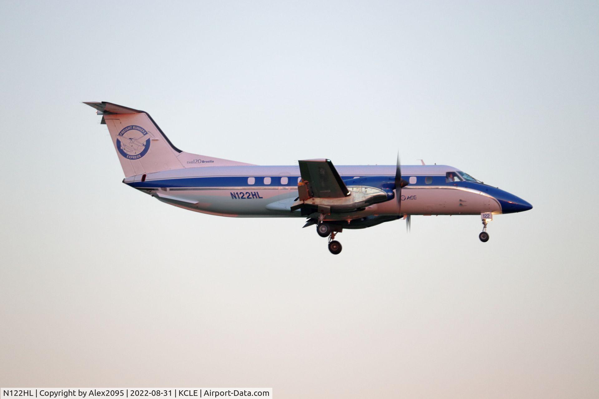 N122HL, 1993 Embraer EMB-120ER Brasilia C/N 120.271, Freight Runners #563 KMKE-KCLE