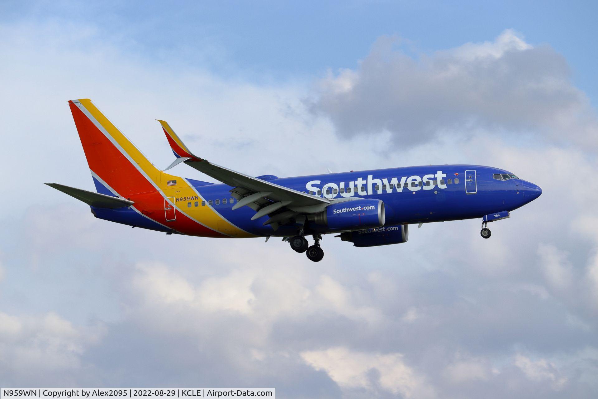 N959WN, 2011 Boeing 737-7H4 C/N 36674, Southwest #135 KLAS-KCLE