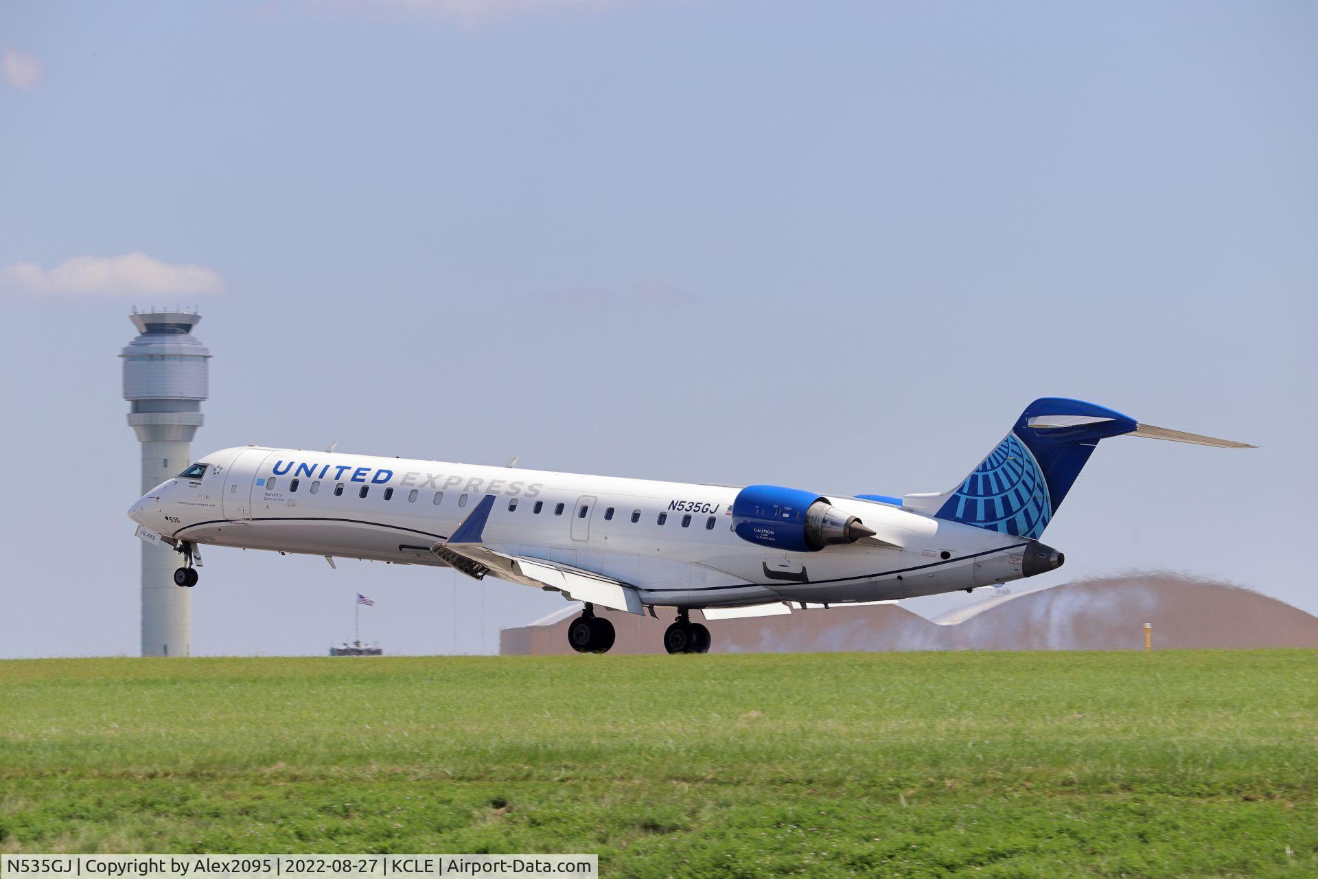 N535GJ, 2005 Bombardier CRJ-550 C/N 10227, United Express #4390 KORD-KCLE