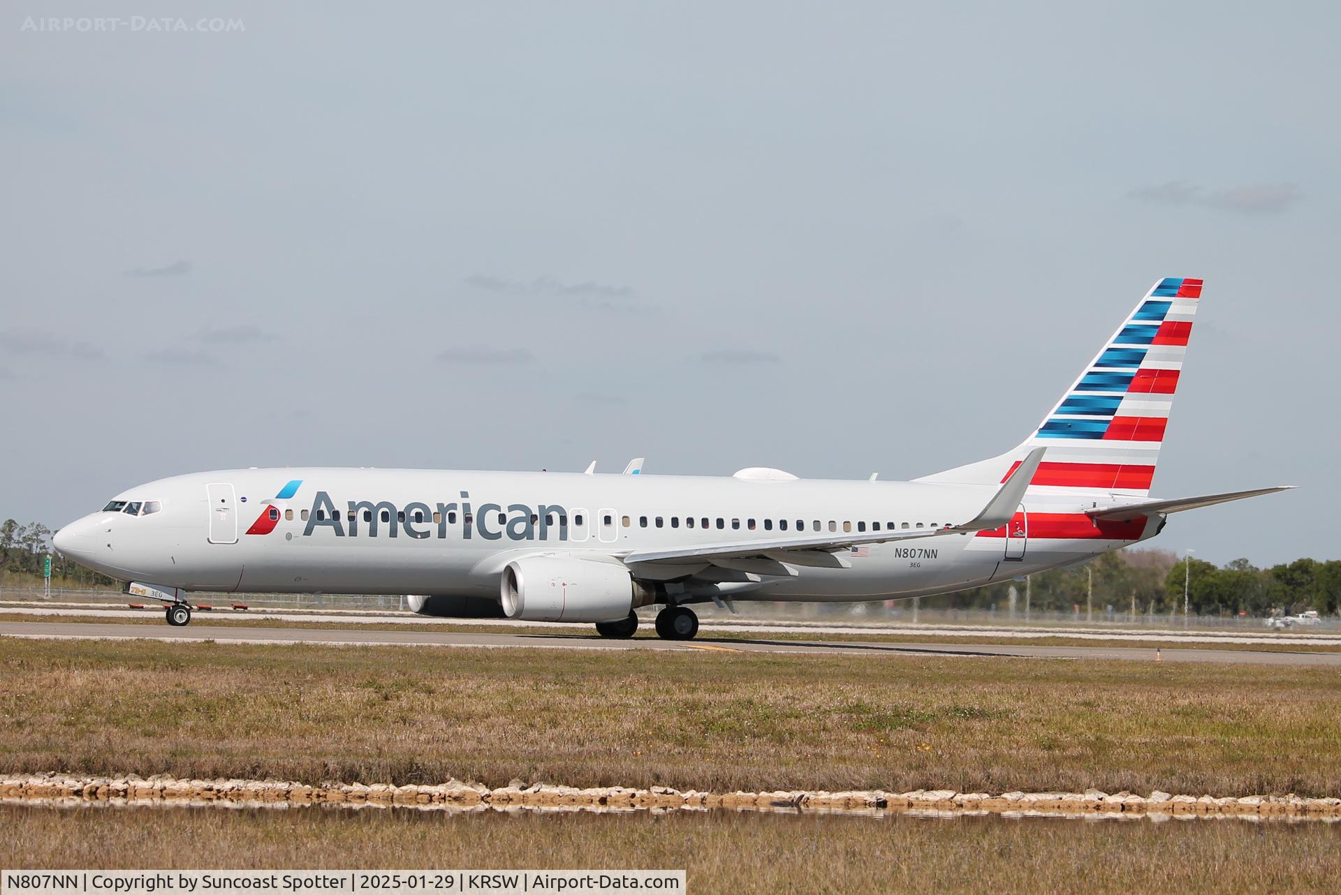 N807NN, 2009 Boeing 737-823 C/N 31077, American Flight 1453 taxis at Southwest Florida International Airport prior to flight to Chicago-O’Hare International Airport