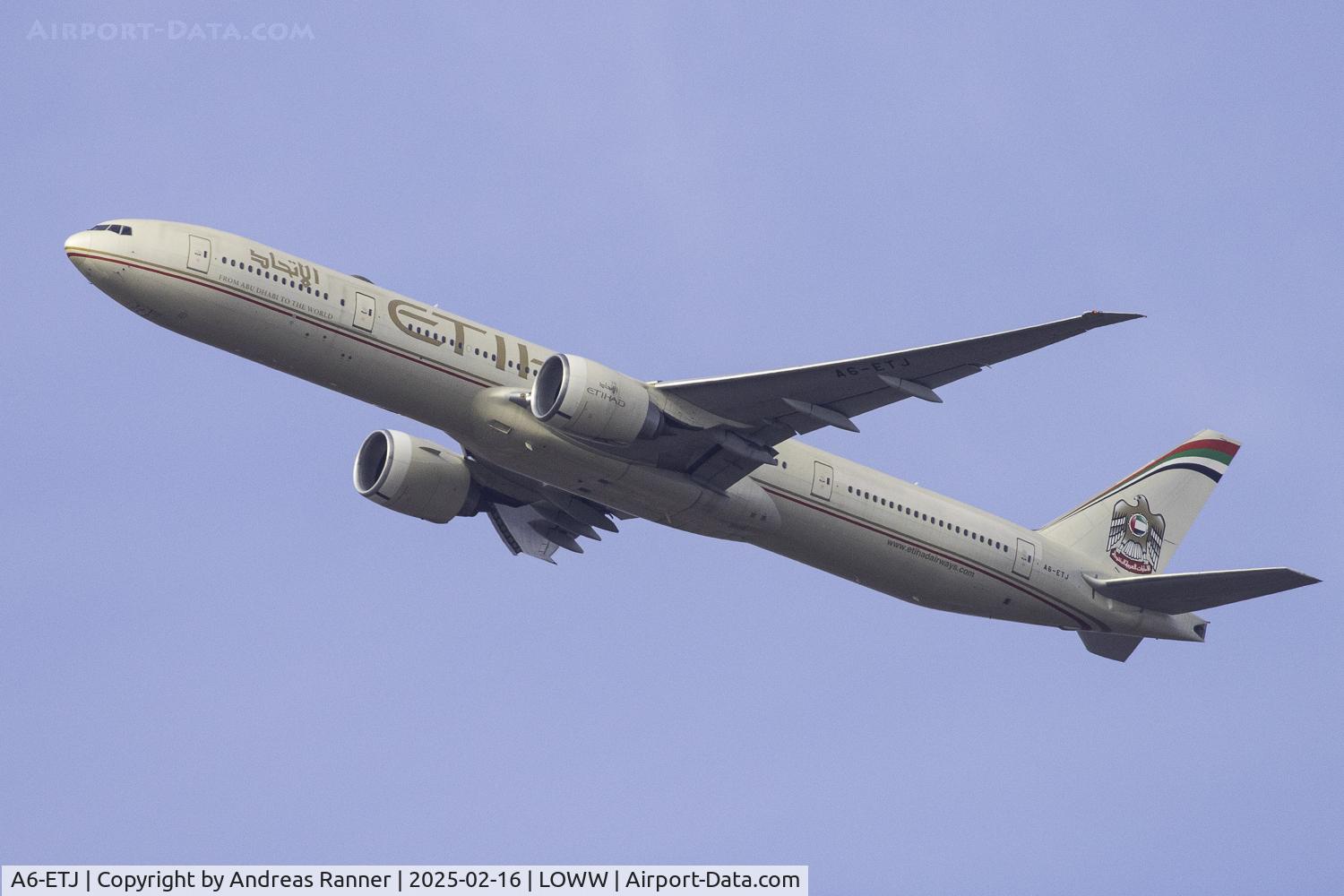 A6-ETJ, 2012 Boeing 777-3FX/ER C/N 39685, Etihad Boeing 777