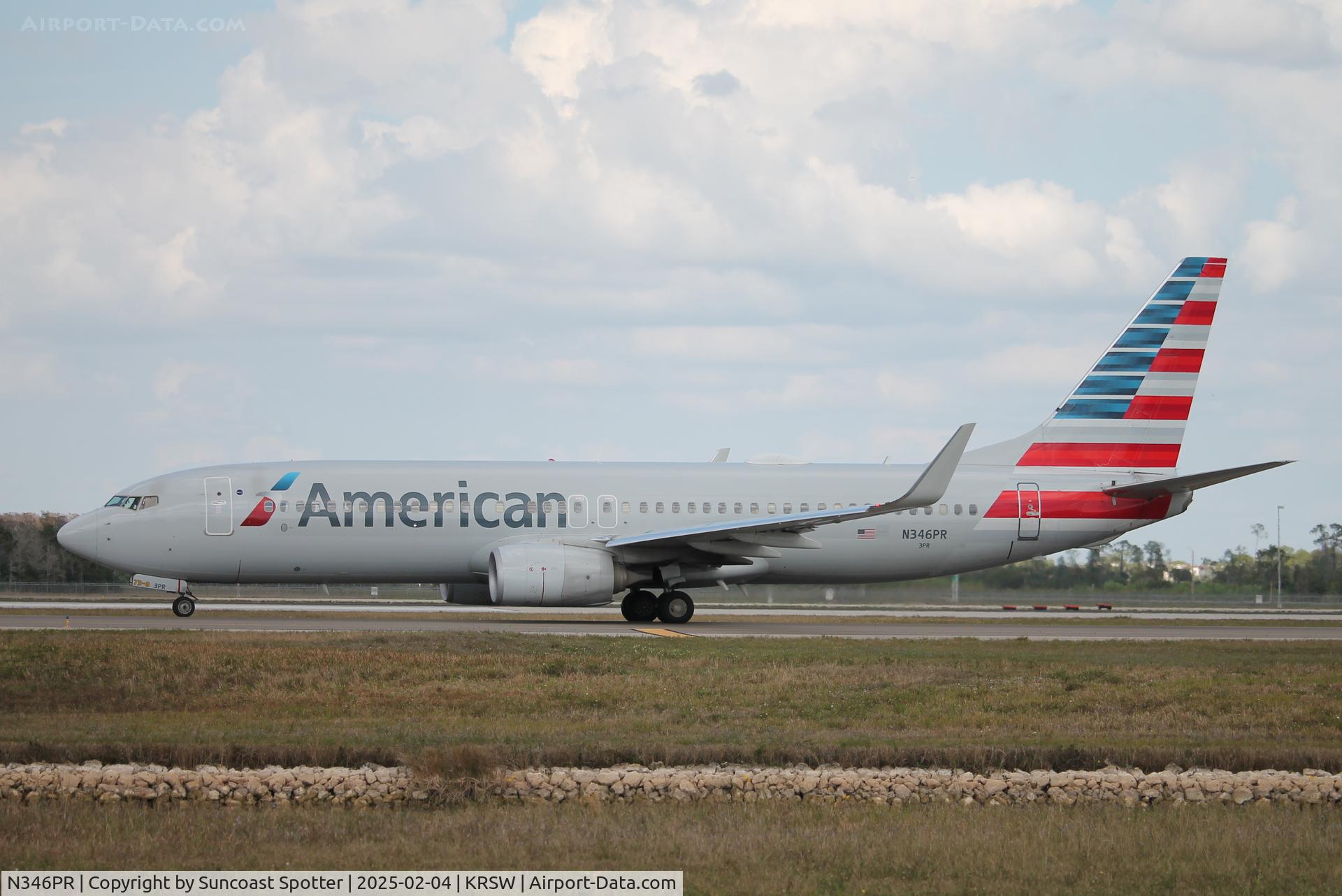 N346PR, 2017 Boeing 737-823 C/N 31273, American Flight 1453 taxis at Southwest Florida International Airport prior to flight to Chicago-O’Hare International Airport
