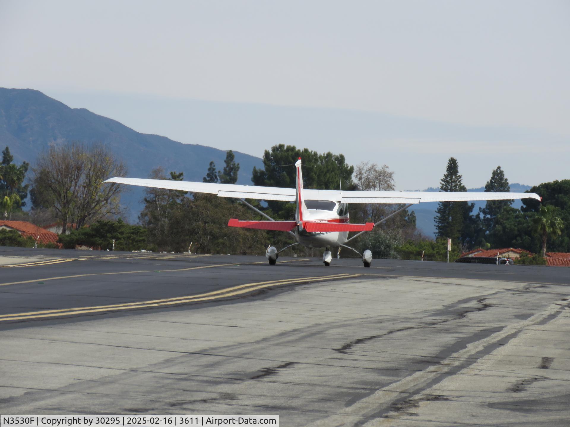 N3530F, 1967 Cessna 182K Skylane C/N 18258030, Taxiing