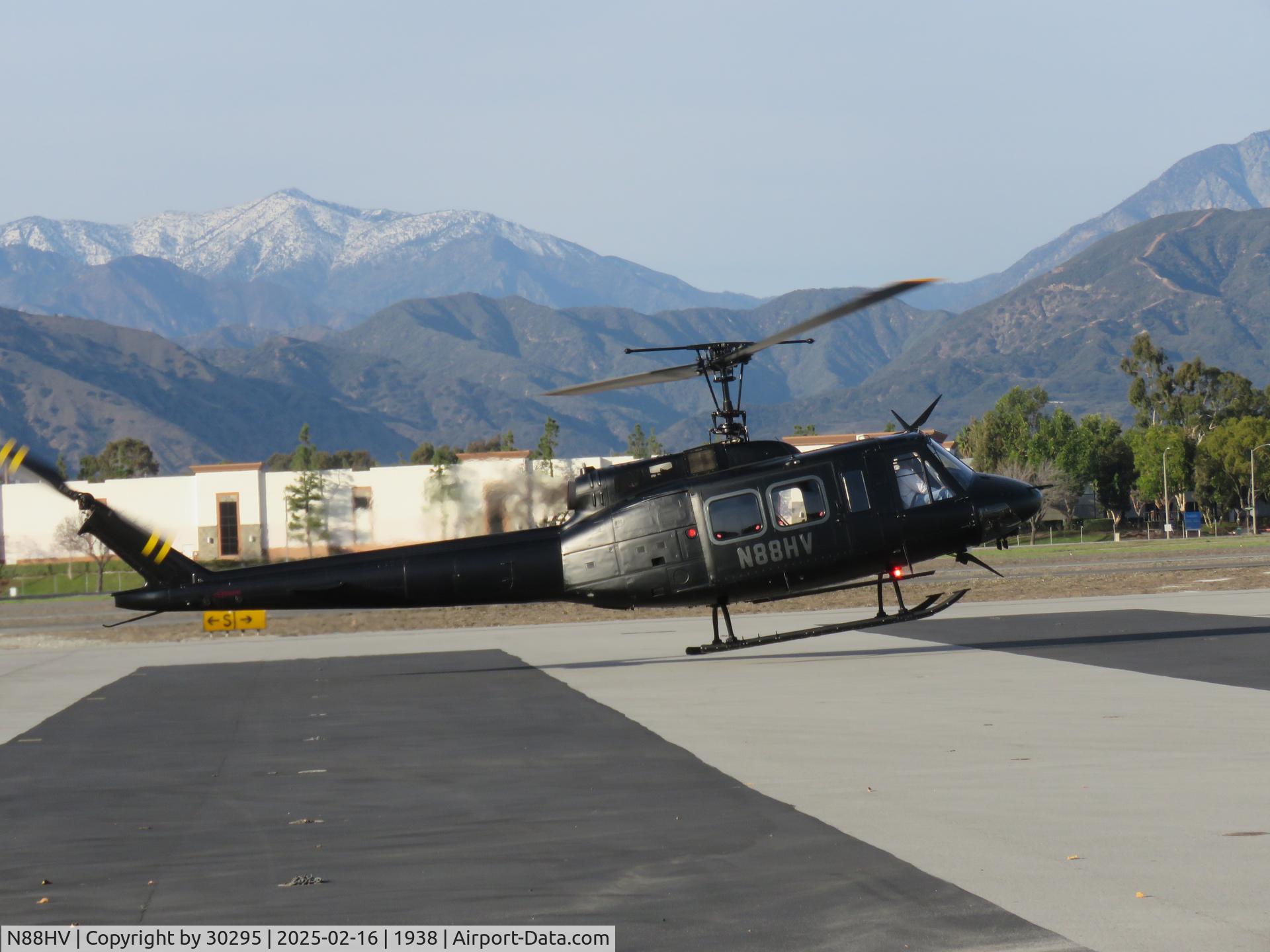 N88HV, 1980 Bell 212 Eagle Single C/N 31118, Lifting off