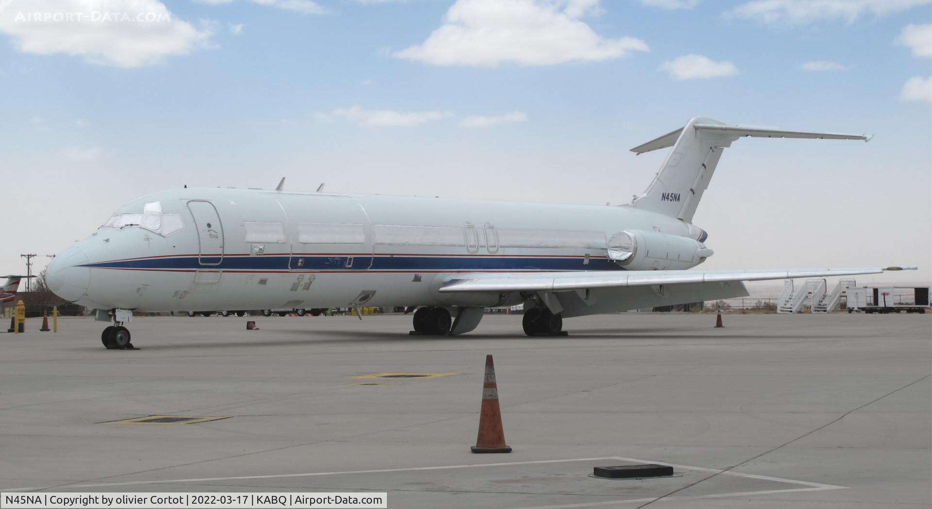 N45NA, 1969 Douglas DC-9-33F C/N 47410, march 2022