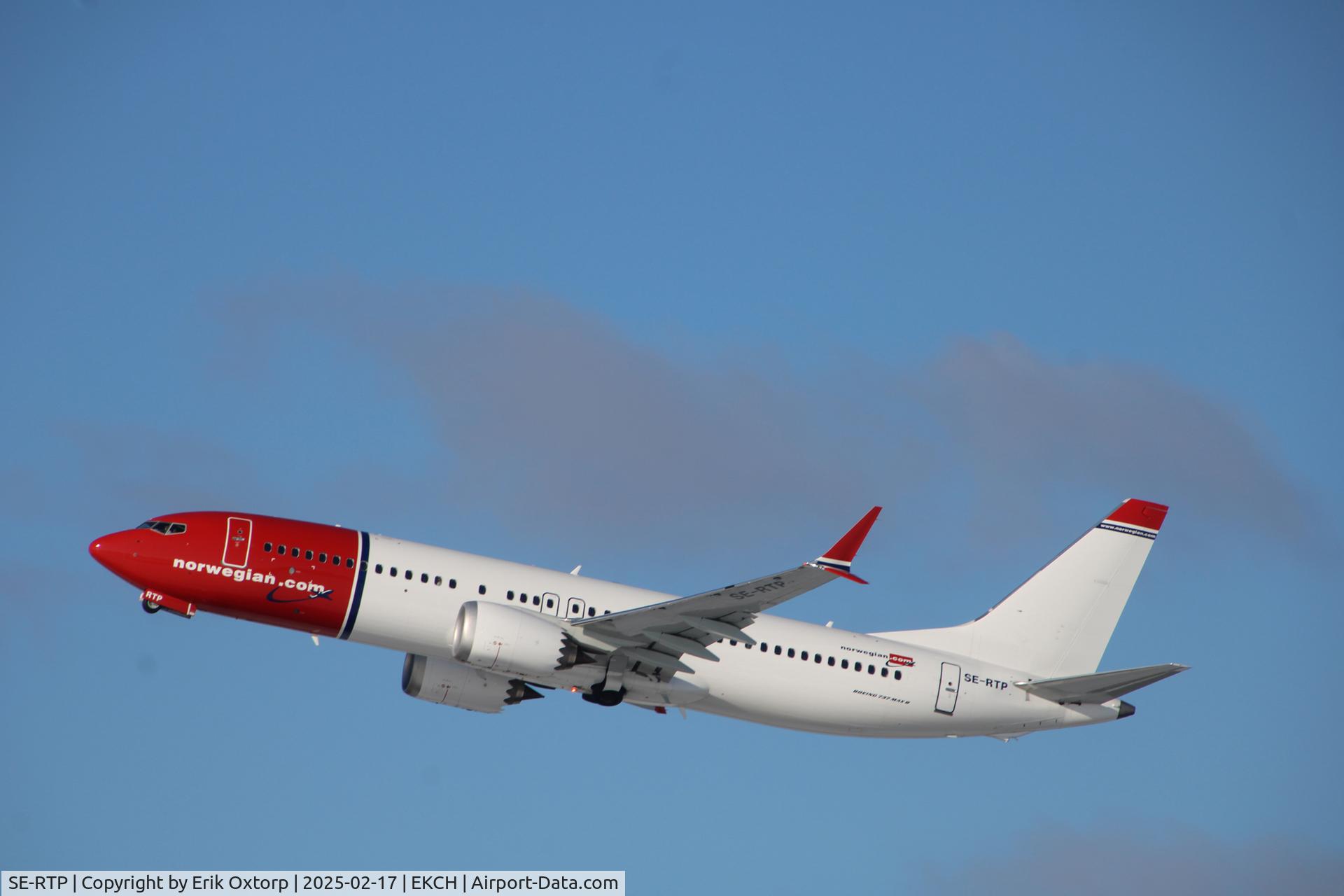 SE-RTP, 2019 Boeing B-737-8 Max C/N 63976, SE-RTP take off rw 22L