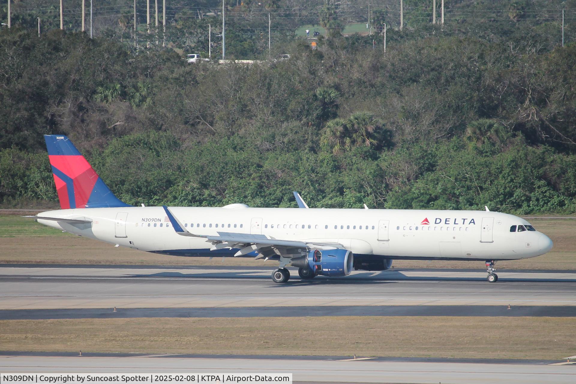 N309DN, 2016 Airbus A321-211 C/N 7268, Delta Flight 1227 arrives on Runway 1L at Tampa International Airport following flight from Hartsfield-Jackson Atlanta International Airport