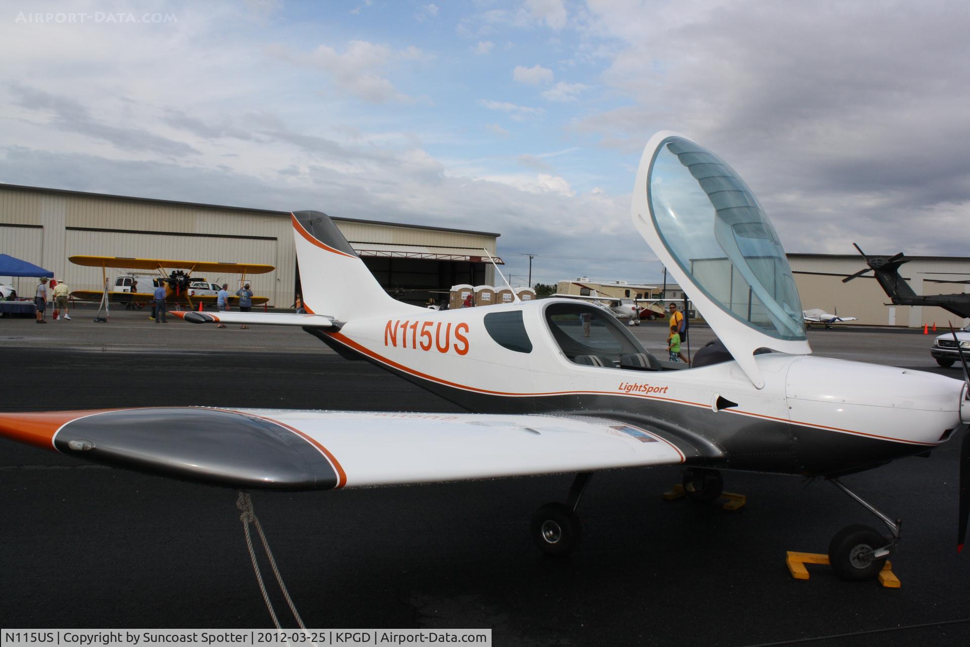 N115US, 2009 CZAW SportCruiser C/N 09SC288, SportCruiser on display at the Florida International Air Show