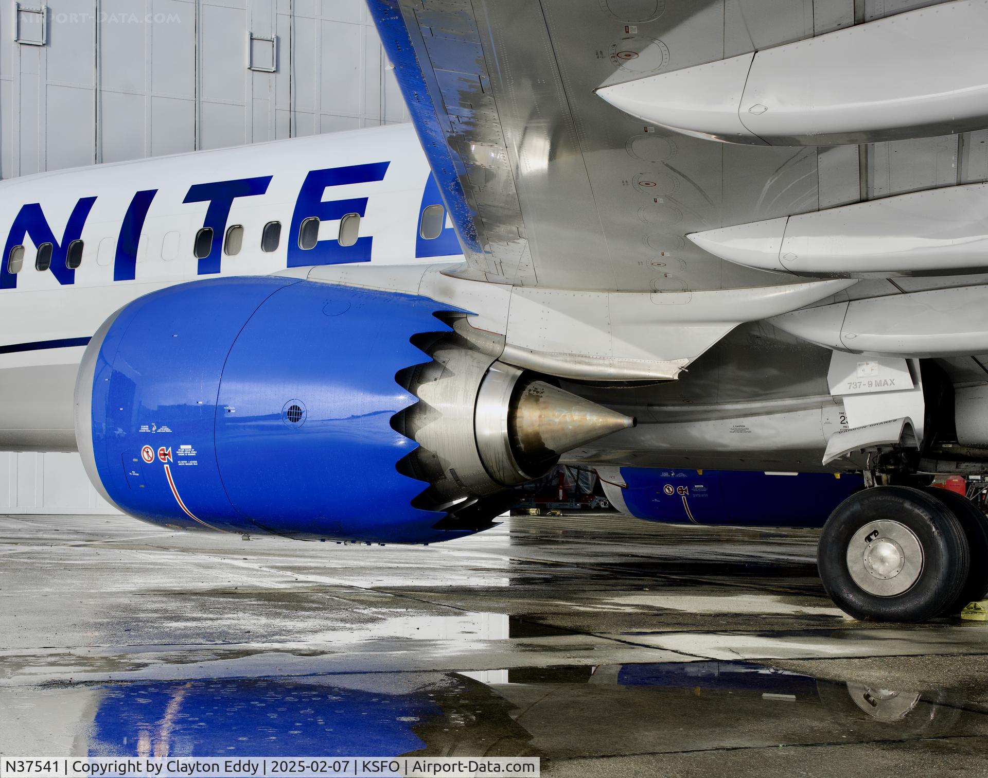 N37541, 2022 Boeing 737-9 MAX C/N 64469, SFO 2025