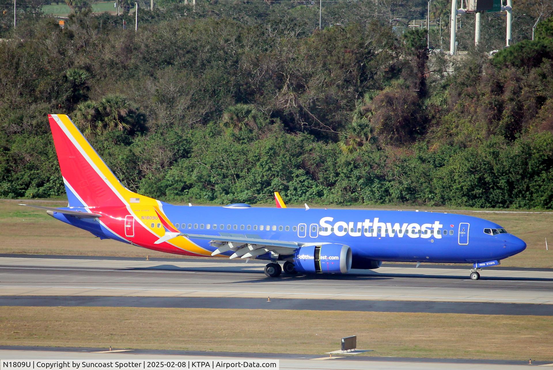 N1809U, 2022 Boeing 737-8 MAX C/N 60188, Southwest Flight 487 arrives on Runway 1L at Tampa International Airport following flight from John Glenn Columbus International Airport