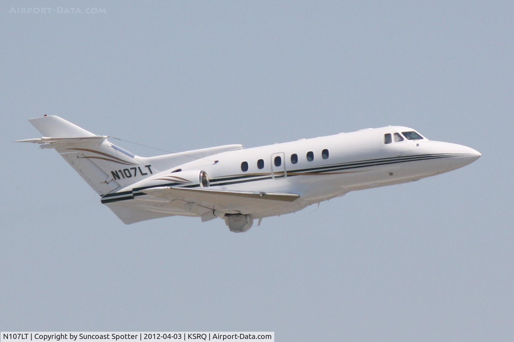 N107LT, 1981 British Aerospace HS.125-700A C/N 257146/NA0301, N107LT departs Runway 14 at Sarasota-Bradenton International Airport
