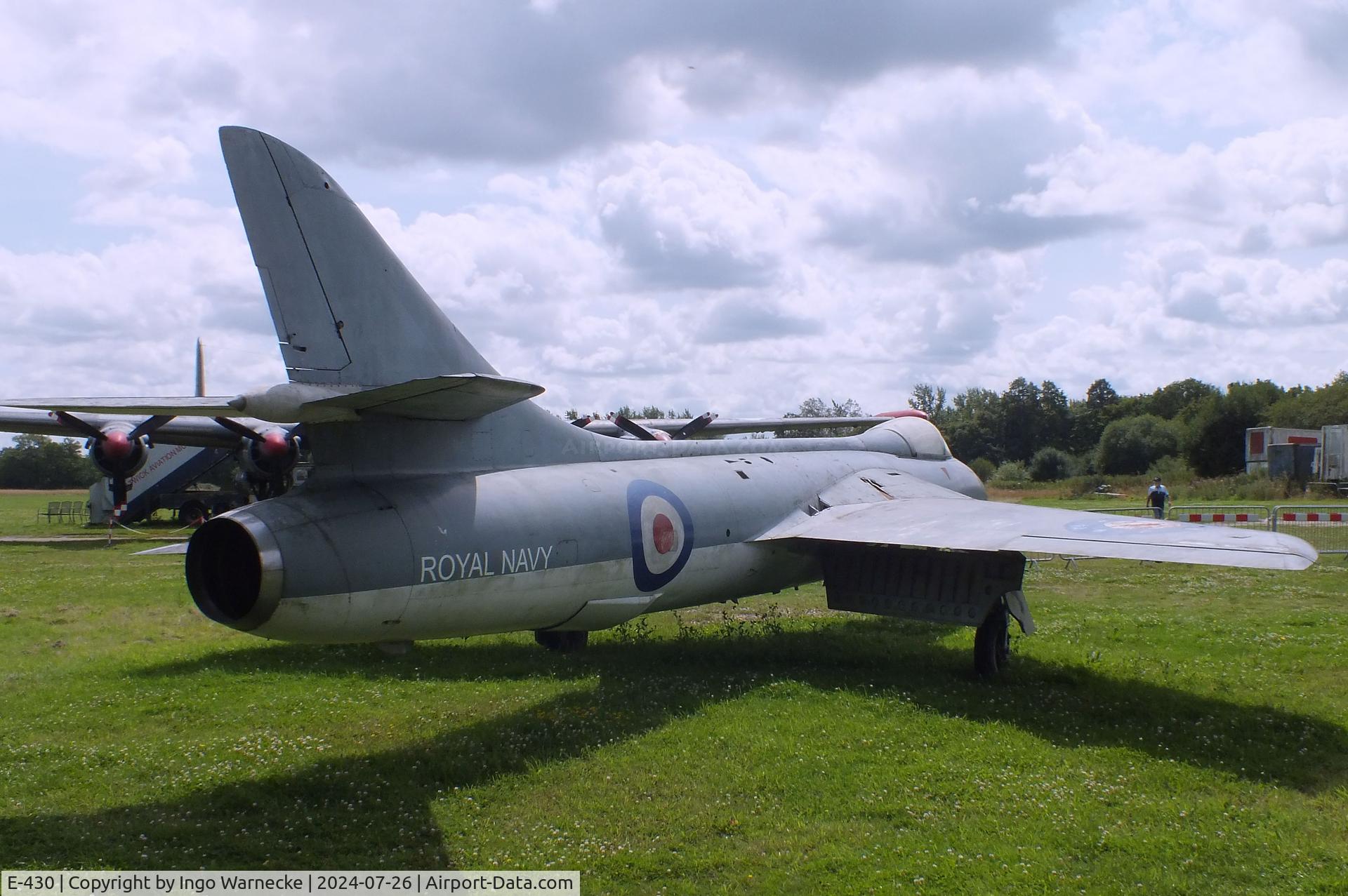 E-430, 1958 Hawker Hunter F.51 C/N 41H-680289, Hawker Hunter F51 displayed in Royal Navy colours at the Gatwick Aviation Museum, Charlwood