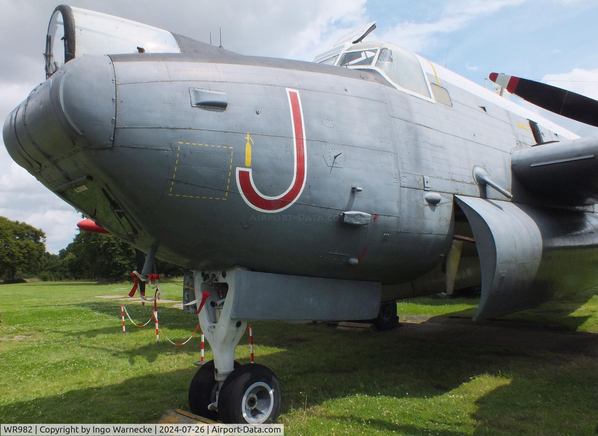 WR982, 1958 Avro 716 Shackleton MR.3/3 C/N 8106M, Avro 716 Shackleton MR3 at the Gatwick Aviation Museum, Charlwood