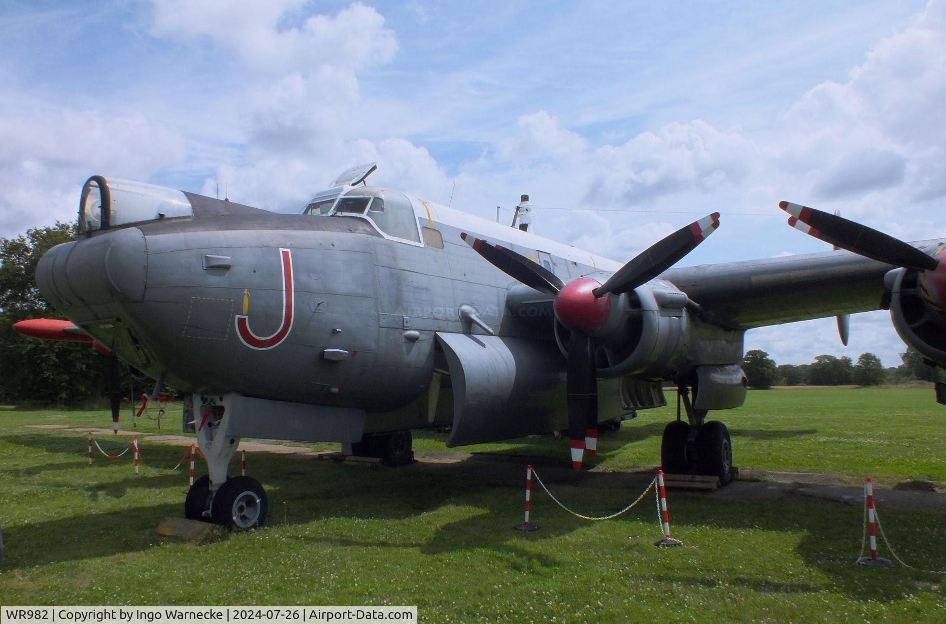 WR982, 1958 Avro 716 Shackleton MR.3/3 C/N 8106M, Avro 716 Shackleton MR3 at the Gatwick Aviation Museum, Charlwood