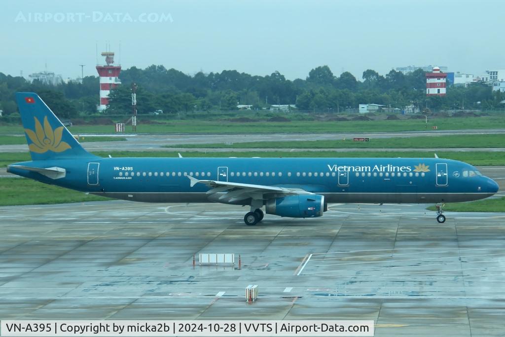 VN-A395, 2012 Airbus A321-231 C/N 5385, Taxiing