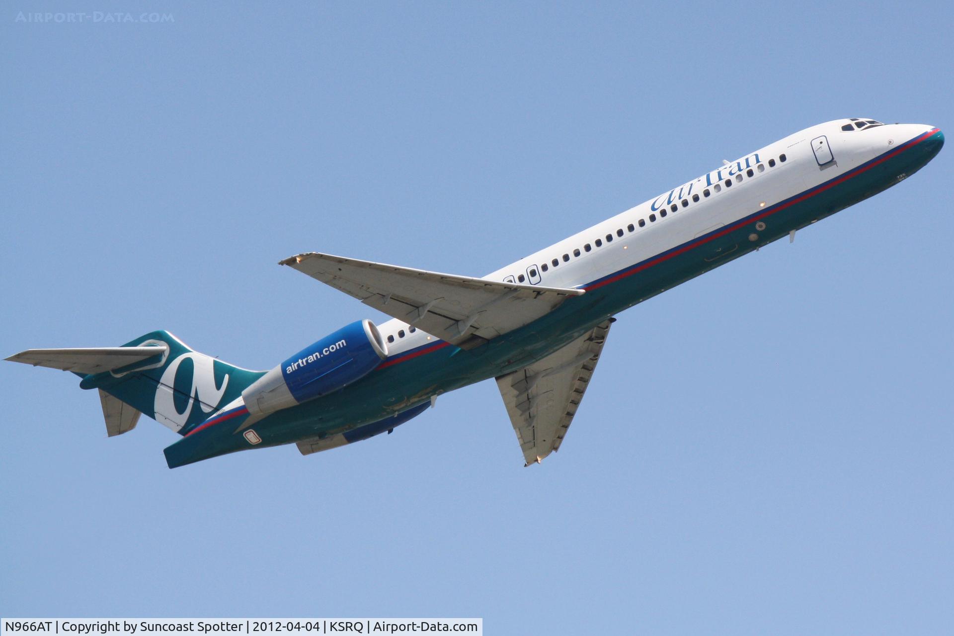 N966AT, 2001 Boeing 717-200 C/N 55027, AirTran Flight 691 departs Runway 14 at Sarasota-Bradenton International Airport enroute to Hartsfield-Jackson International Airport