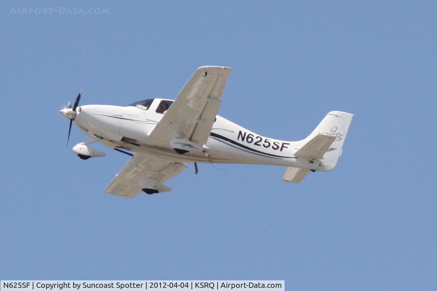 N625SF, 2006 Cirrus SR20 C/N 1720, N625SF departs Runway 22 at Sarasota-Bradenton International Airport