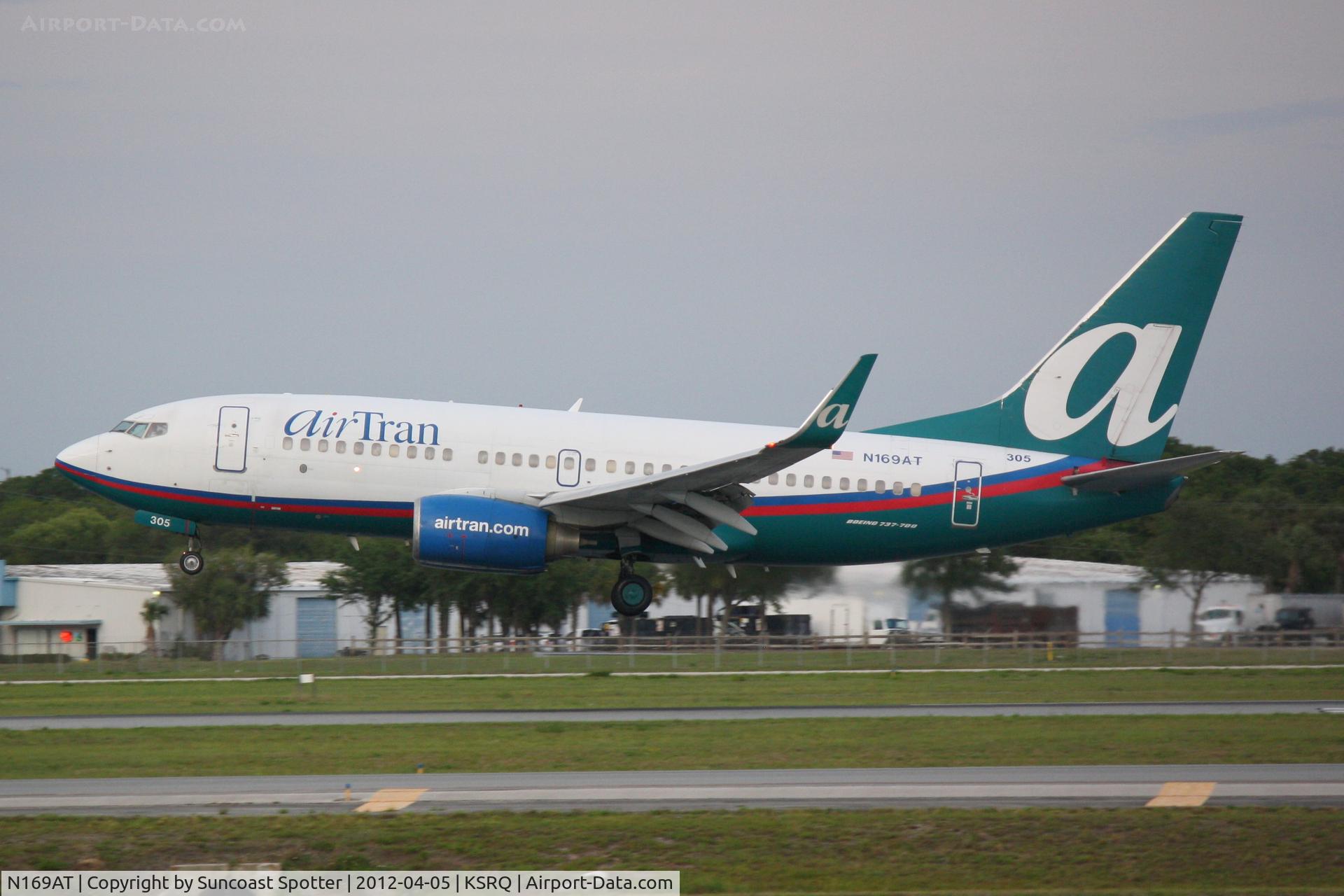 N169AT, 2004 Boeing 737-76N C/N 32744, AirTran Flight 828 arrives on Runway 32 at Sarasota-Bradenton International Airport following a flight from General Mitchell International Airport