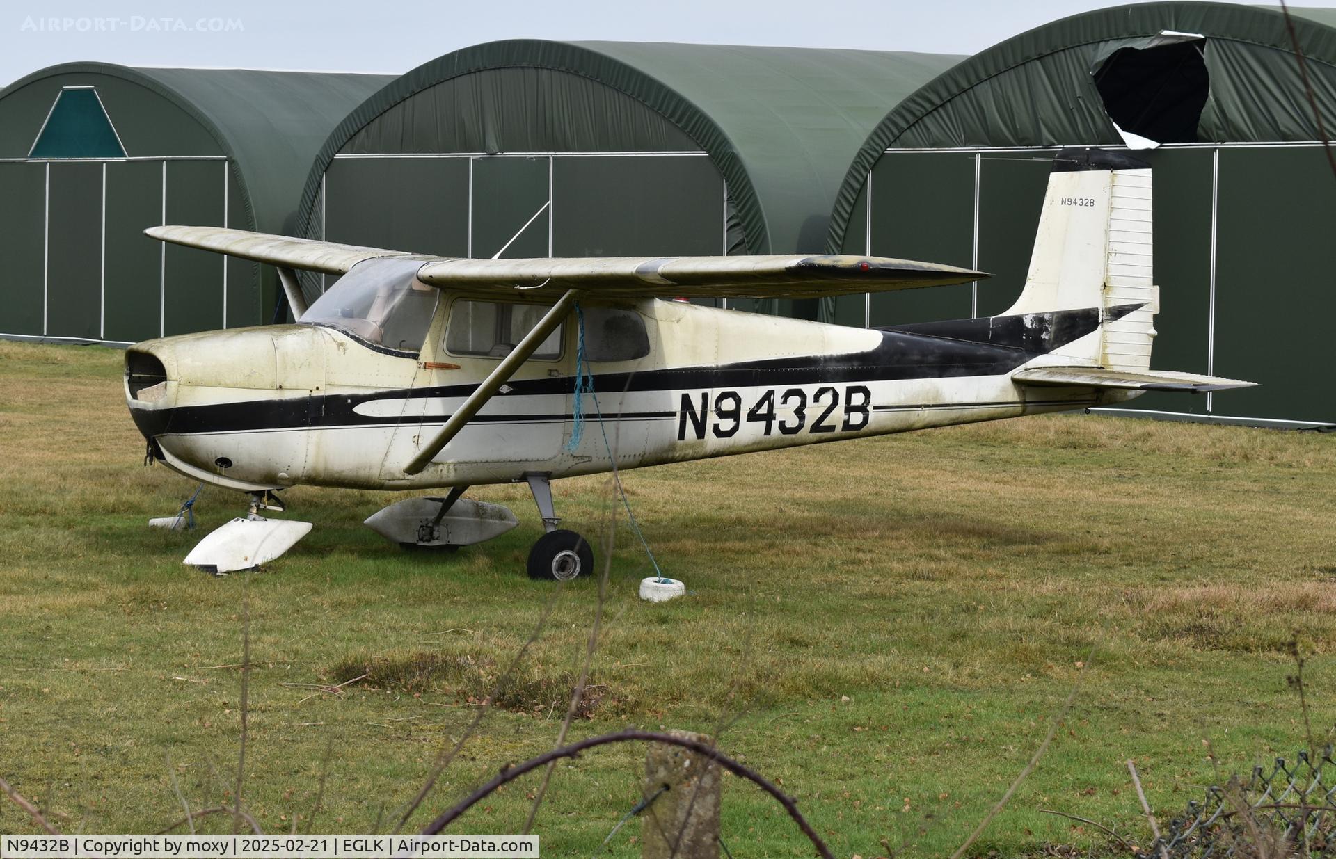 N9432B, 1958 Cessna 175 Skylark C/N 55232, Cessna 175 at Blackbushe. 