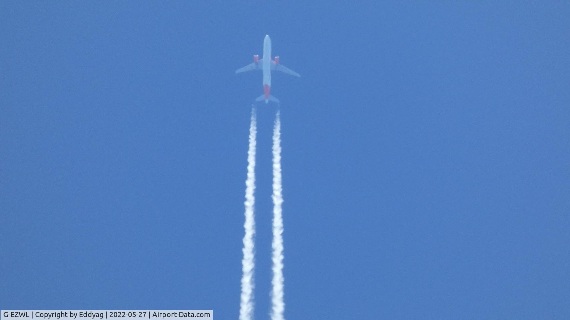 G-EZWL, 2013 Airbus A320-214 C/N 5702, easyJet