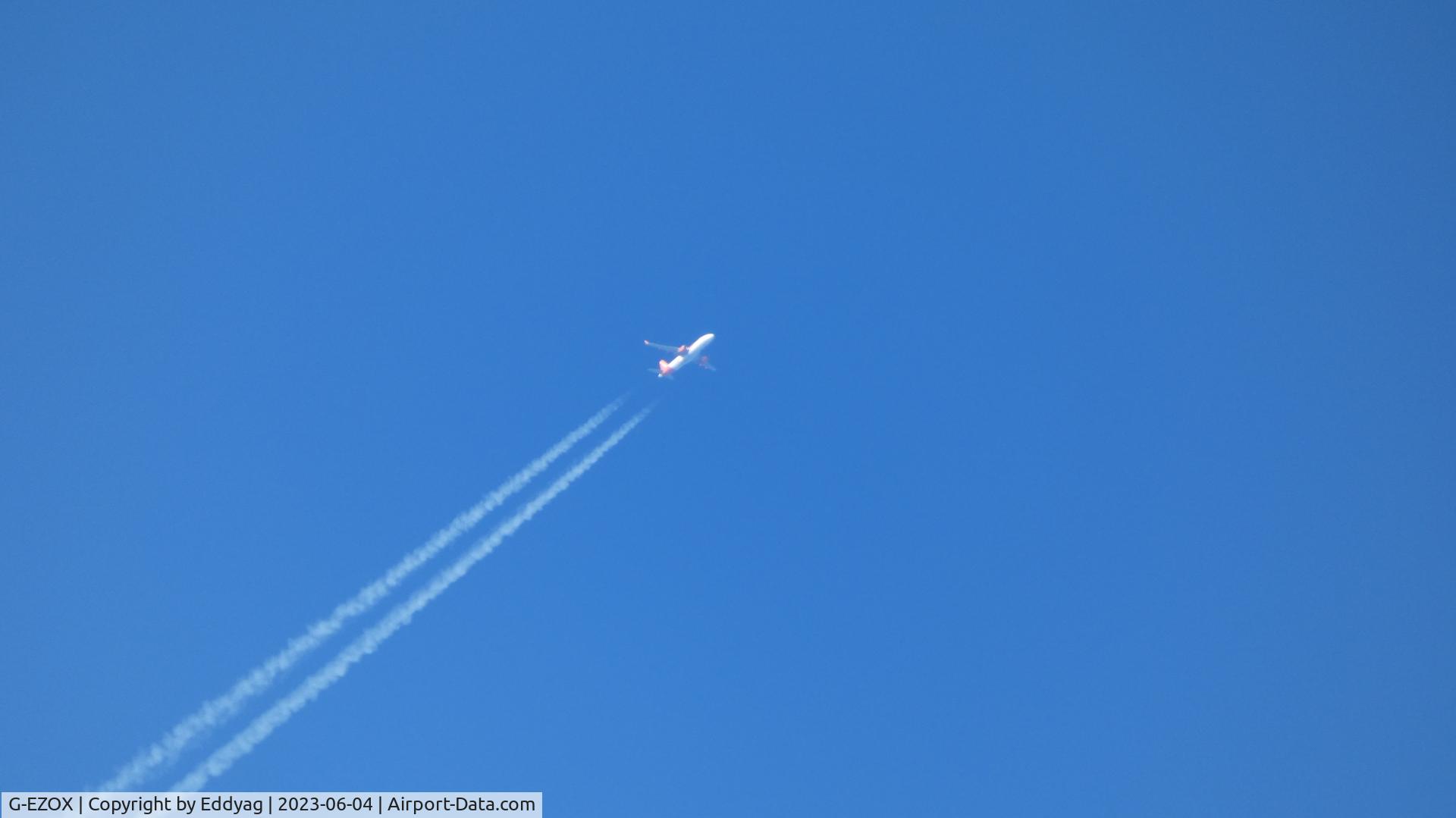 G-EZOX, 2015 Airbus A320-214 C/N 6837, easyJet