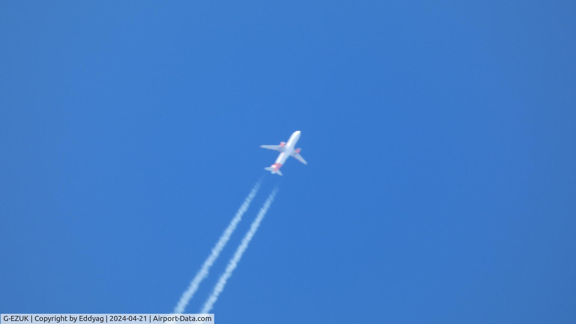 G-EZUK, 2011 Airbus A320-214 C/N 4749, easyJet
