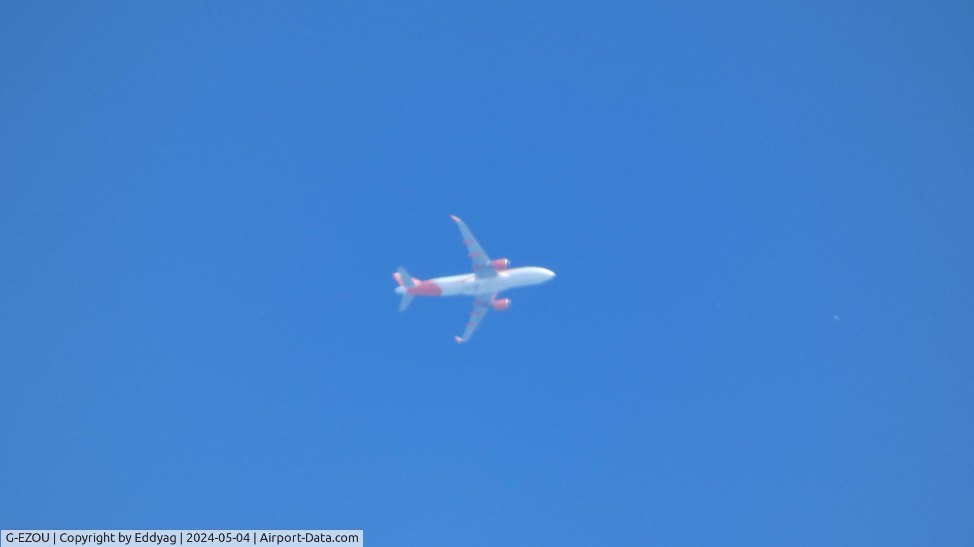 G-EZOU, 2015 Airbus A320-214 C/N 6754, easyJet