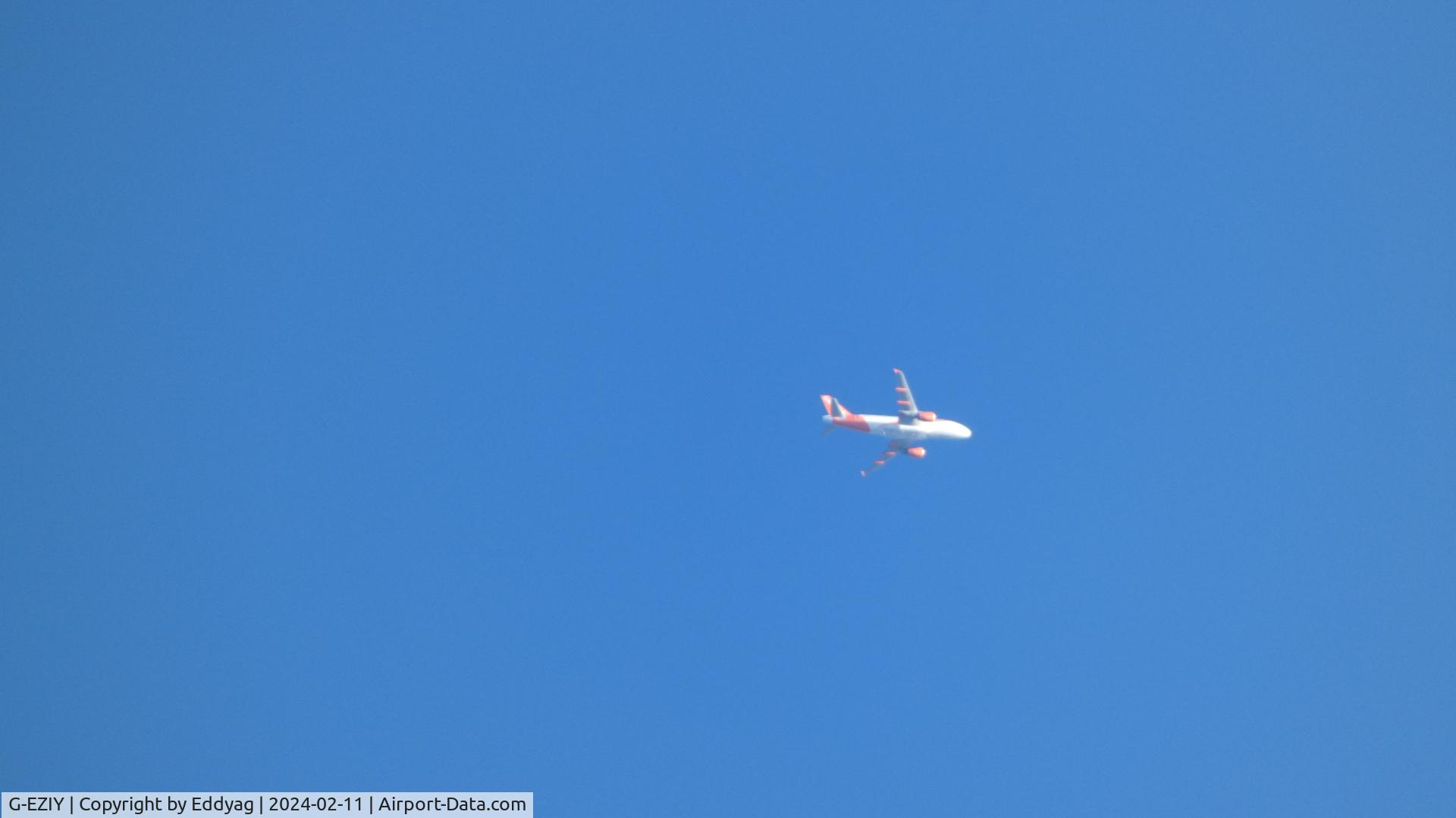 G-EZIY, 2005 Airbus A319-111 C/N 2636, easyJet