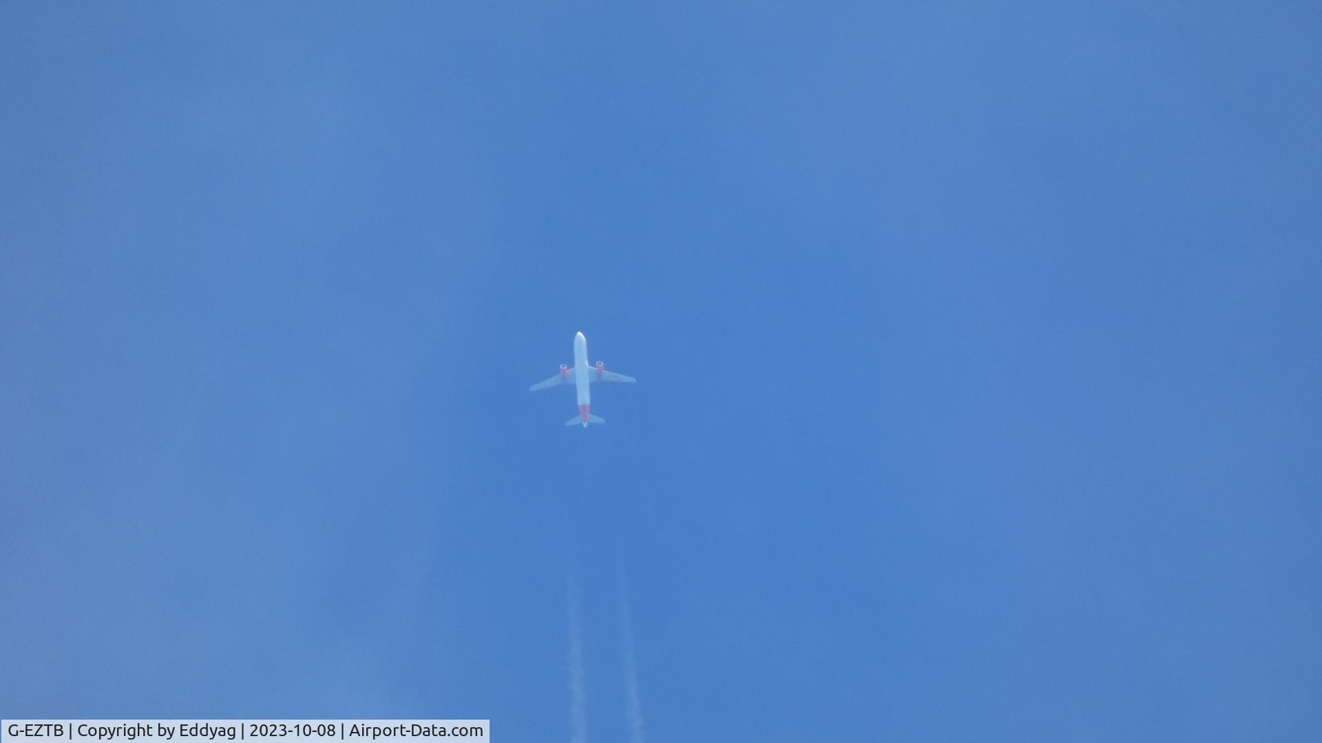 G-EZTB, 2009 Airbus A320-214 C/N 3843, easyJet