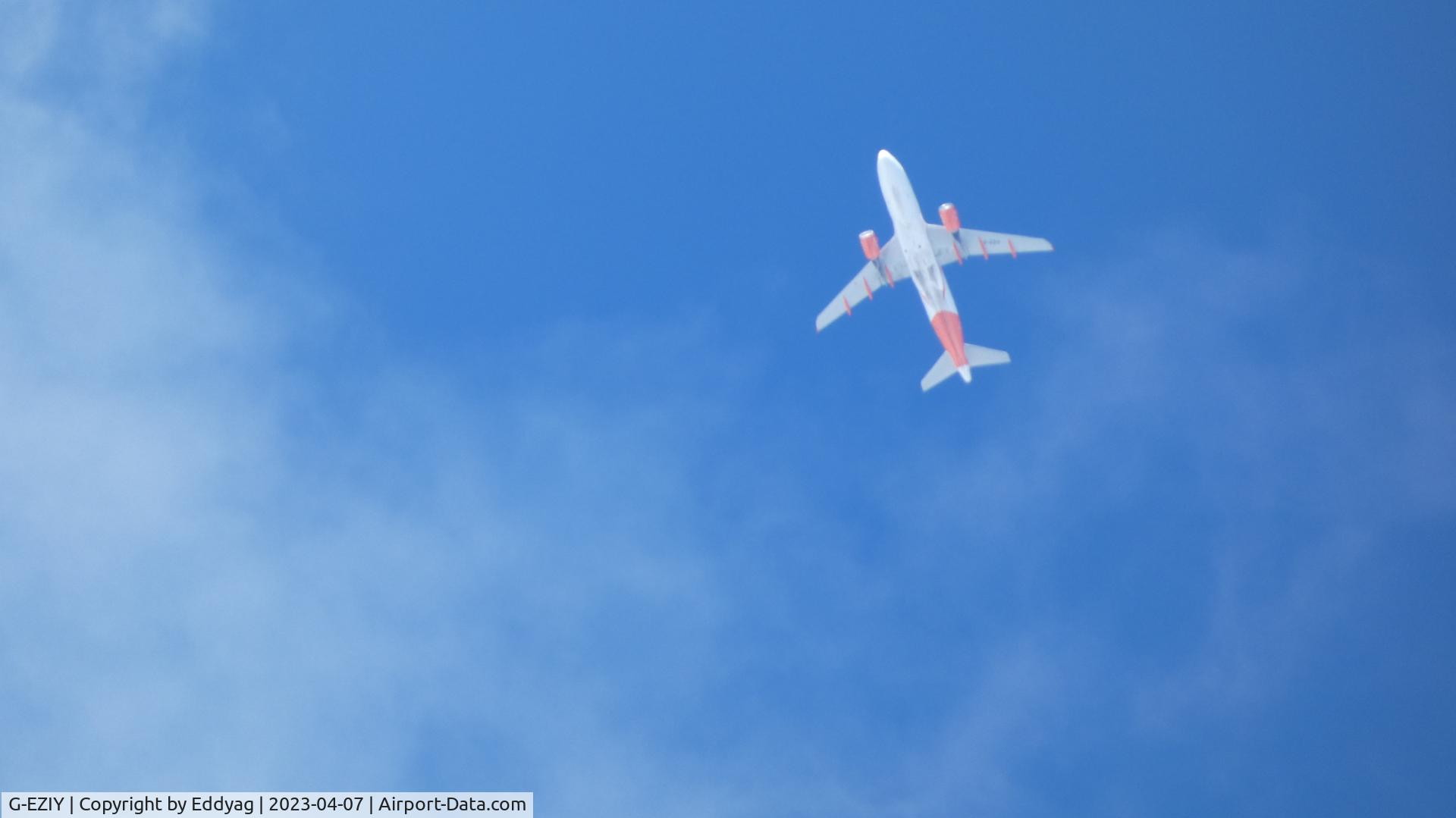 G-EZIY, 2005 Airbus A319-111 C/N 2636, easyJet
