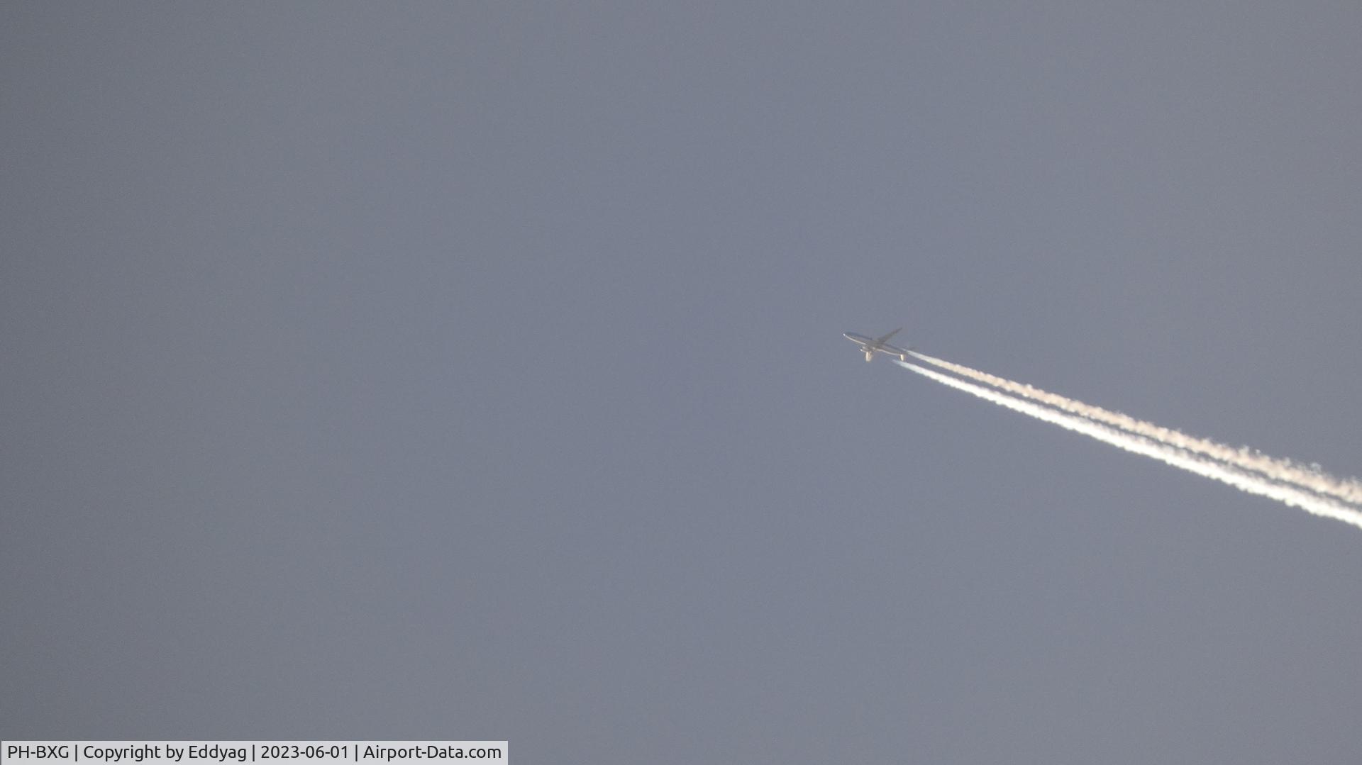 PH-BXG, 2000 Boeing 737-8K2 C/N 30357, KLM