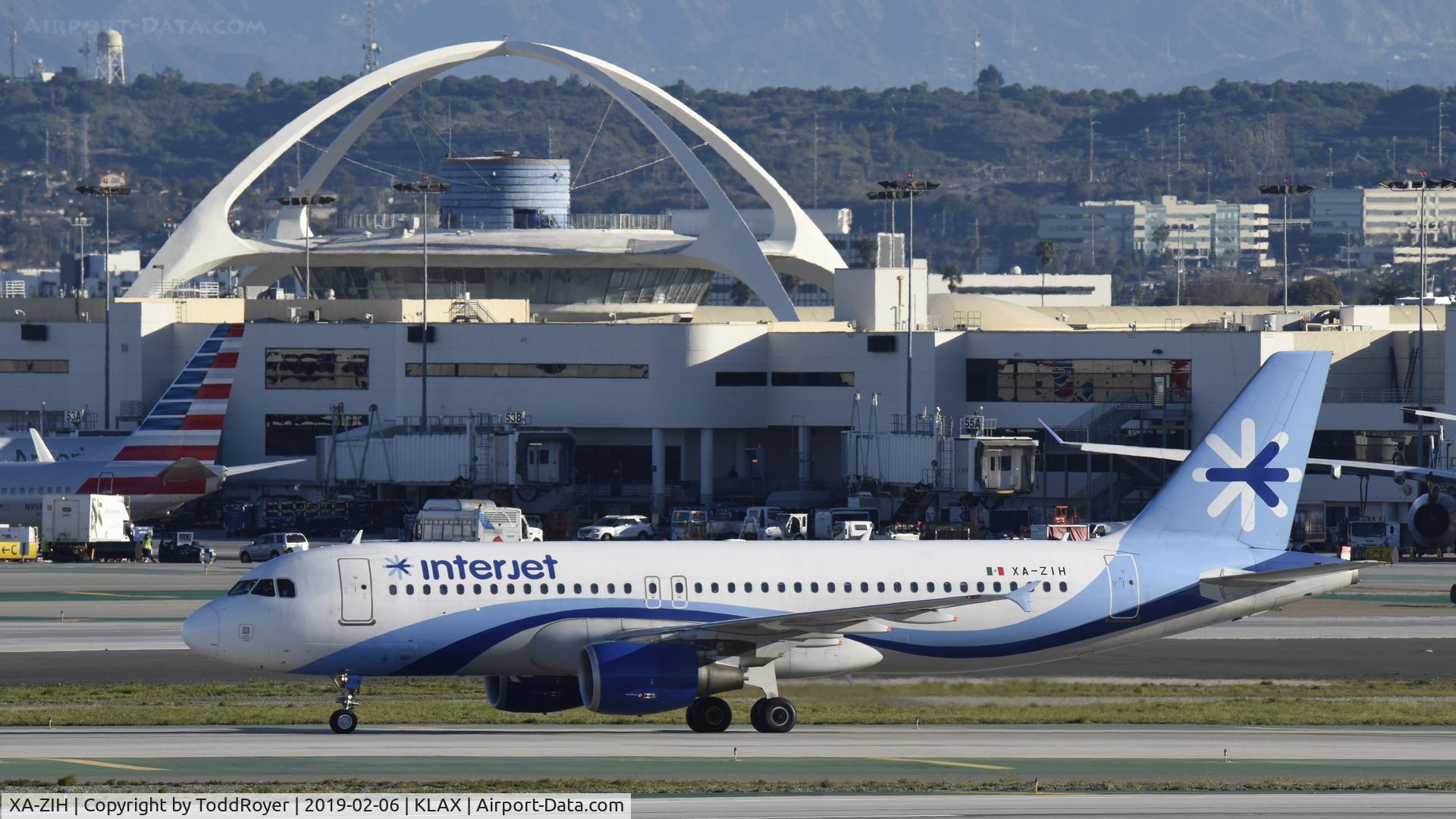 XA-ZIH, 2008 Airbus A320-214 C/N 3667, Arrived at LAX on 25L