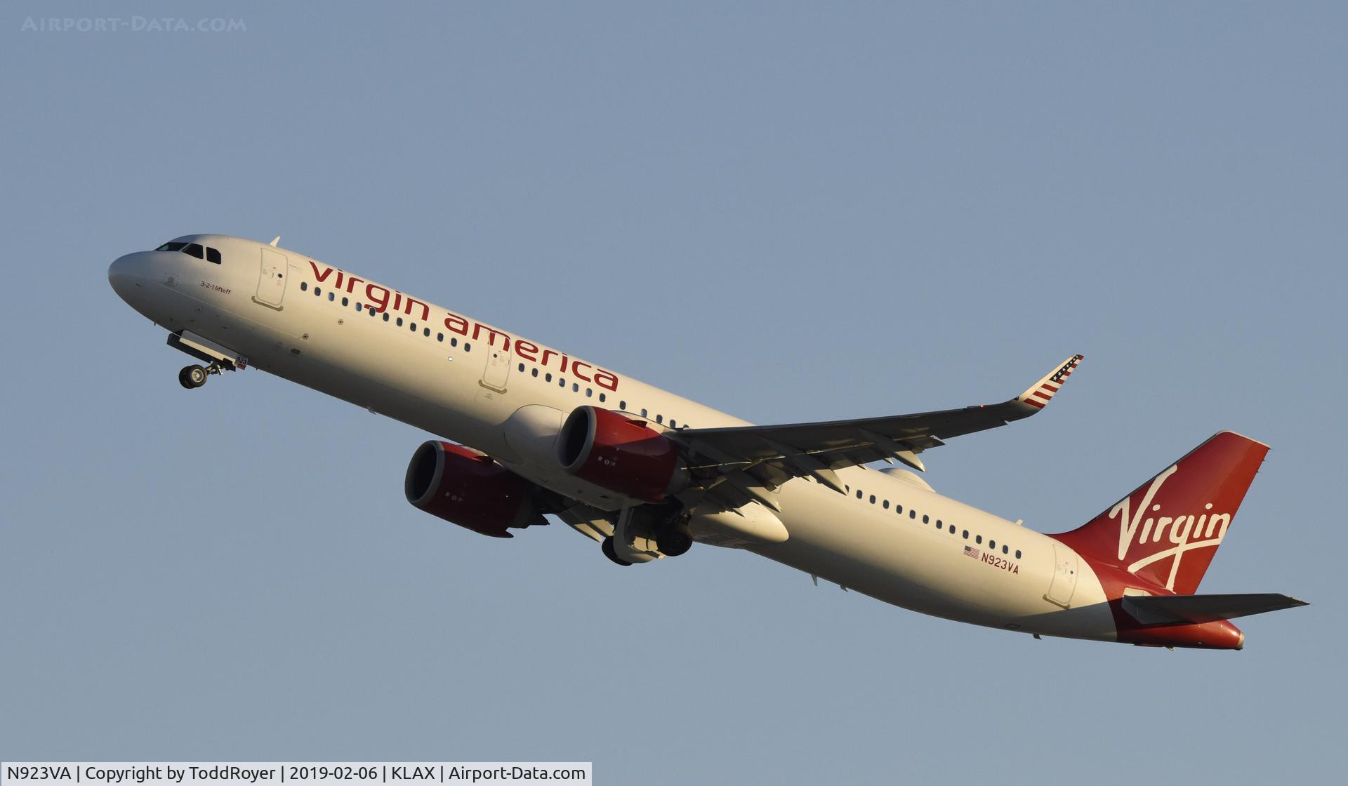 N839VA, 2011 Airbus A320-214 C/N 4610, Departing LAX on 25R