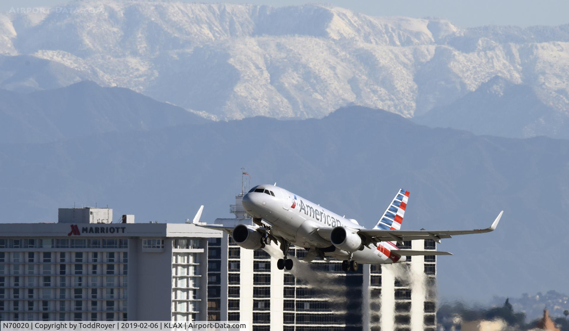 N70020, 2014 Airbus A319-115 C/N 6263, Departing LAX on 25R