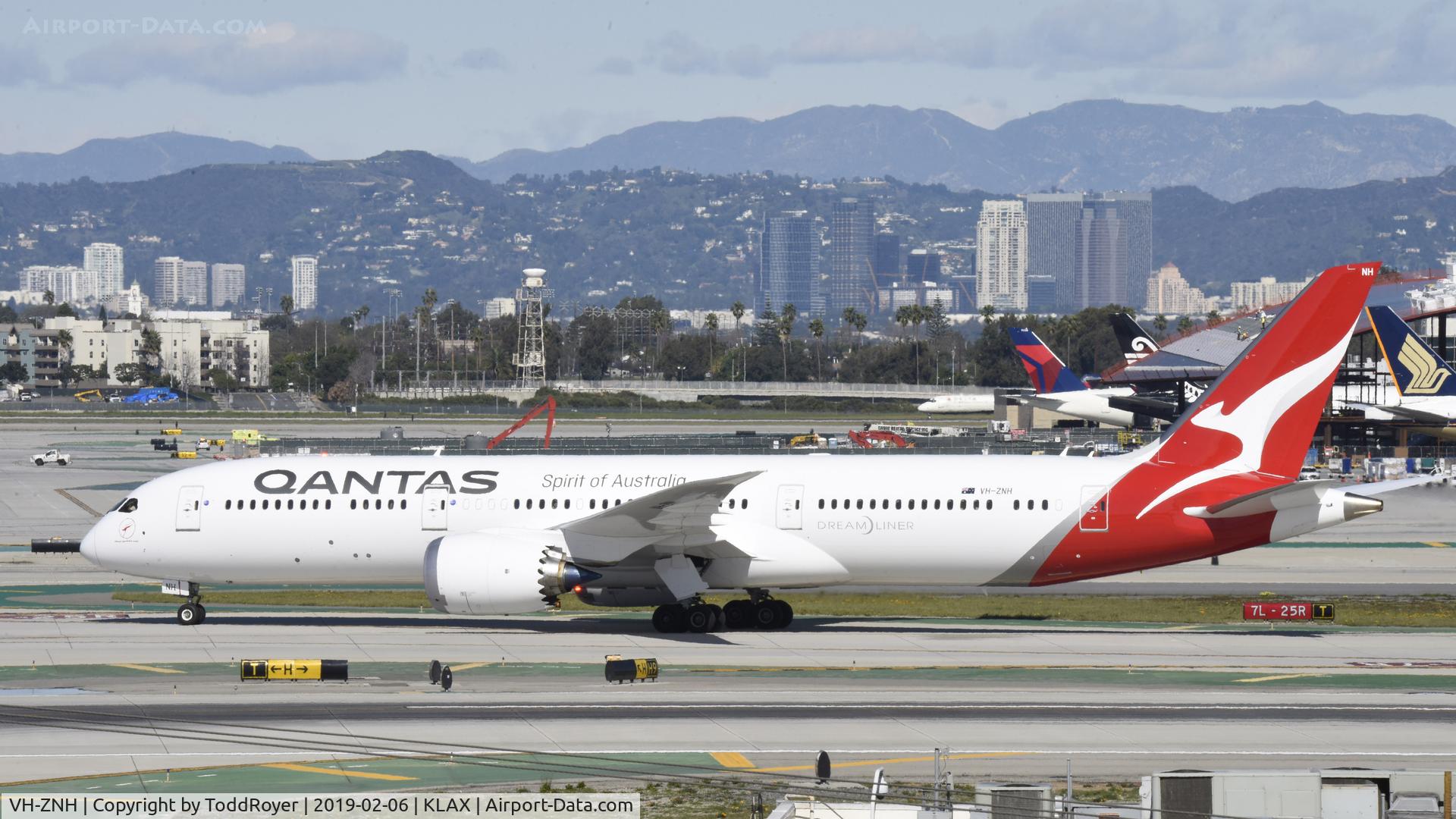 VH-ZNH, 2018 Boeing 787-9 Dreamliner C/N 36241, Arriving at LAX on 25L