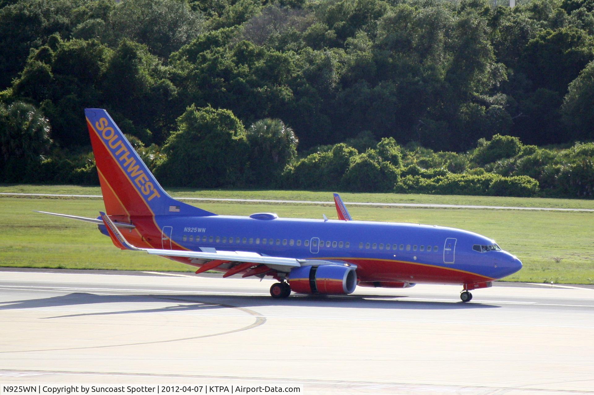 N925WN, 2008 Boeing 737-7H4 C/N 36630, Southwest Flight 2292 arrives on Runway 1L at Tampa International Airport following a flight from Albany International Airport