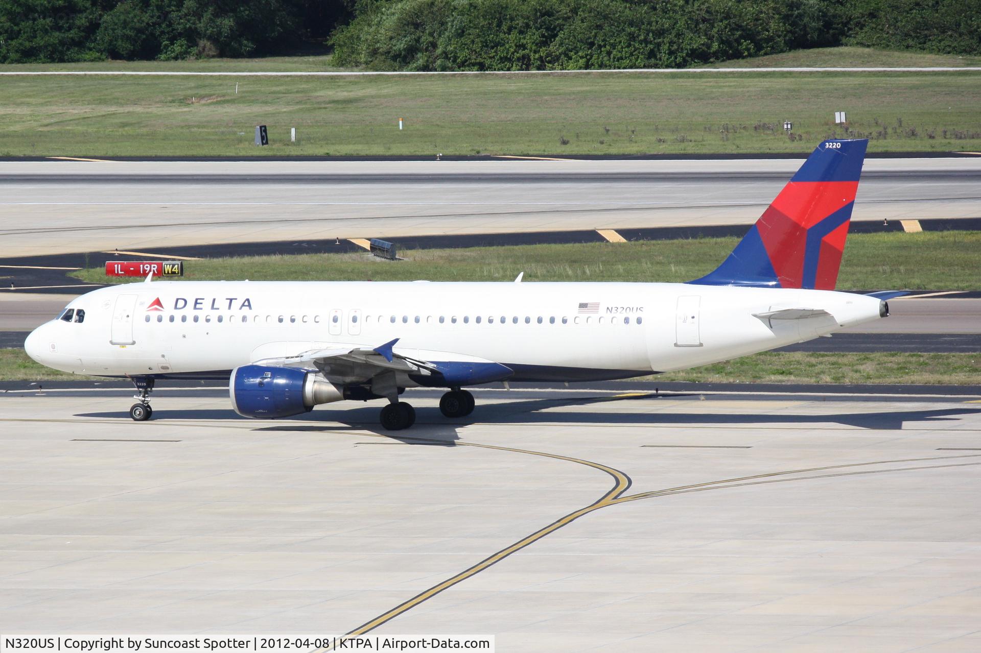N320US, 1991 Airbus A320-211 C/N 213, Delta Flight 892 taxis for departure at Tampa International Airport