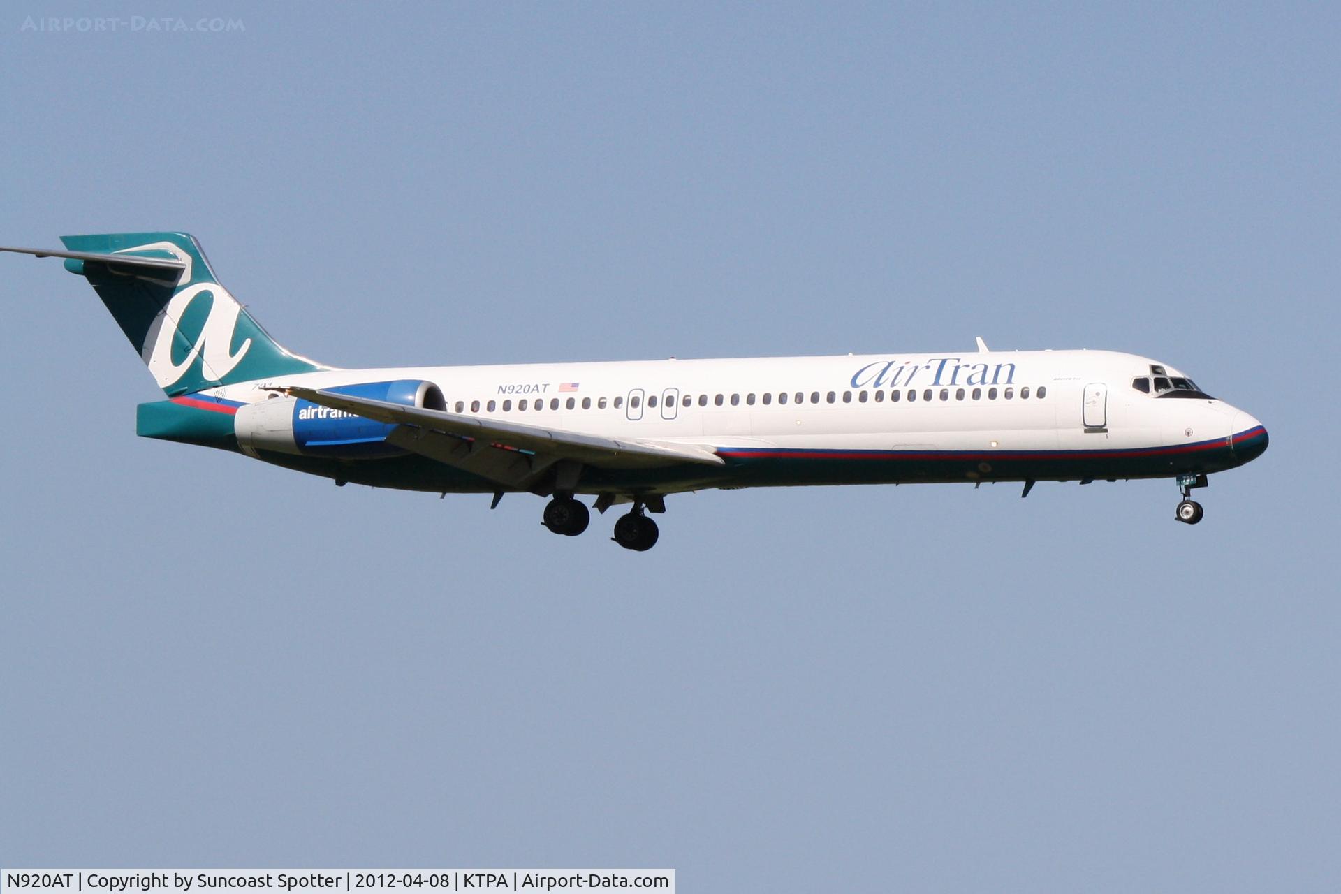 N920AT, 2000 Boeing 717-200 C/N 55083, AirTran Flight 1134 on approach to Runway 1L at Tampa International Airport following a flight from Greater Rochester International Airport