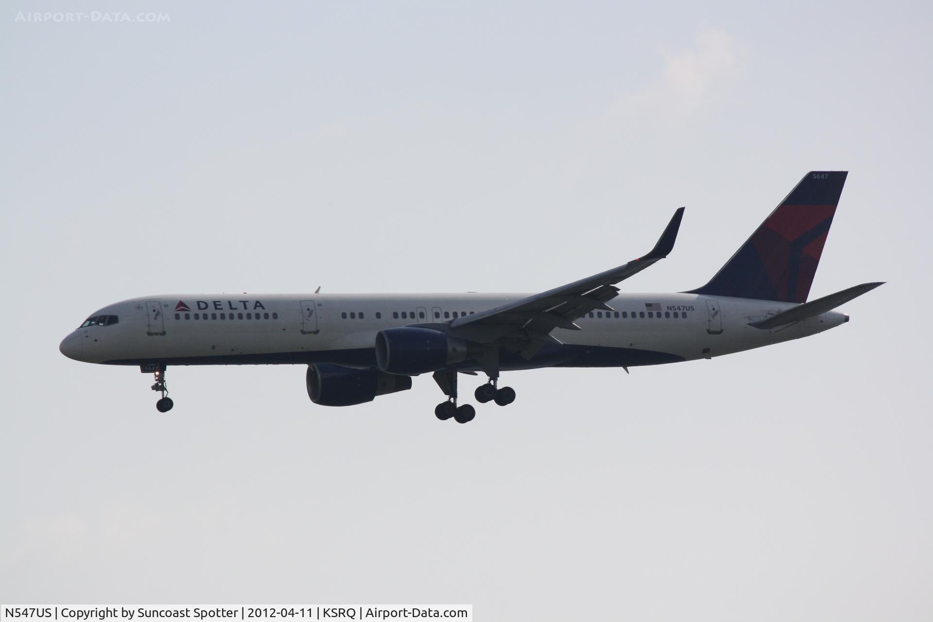 N547US, 1996 Boeing 757-251 C/N 26494, Delta Flight 2298 on approach to Runway 32 at Sarasota-Bradenton International Airport following a flight from Hartsfield-Jackson Atlanta International Airport